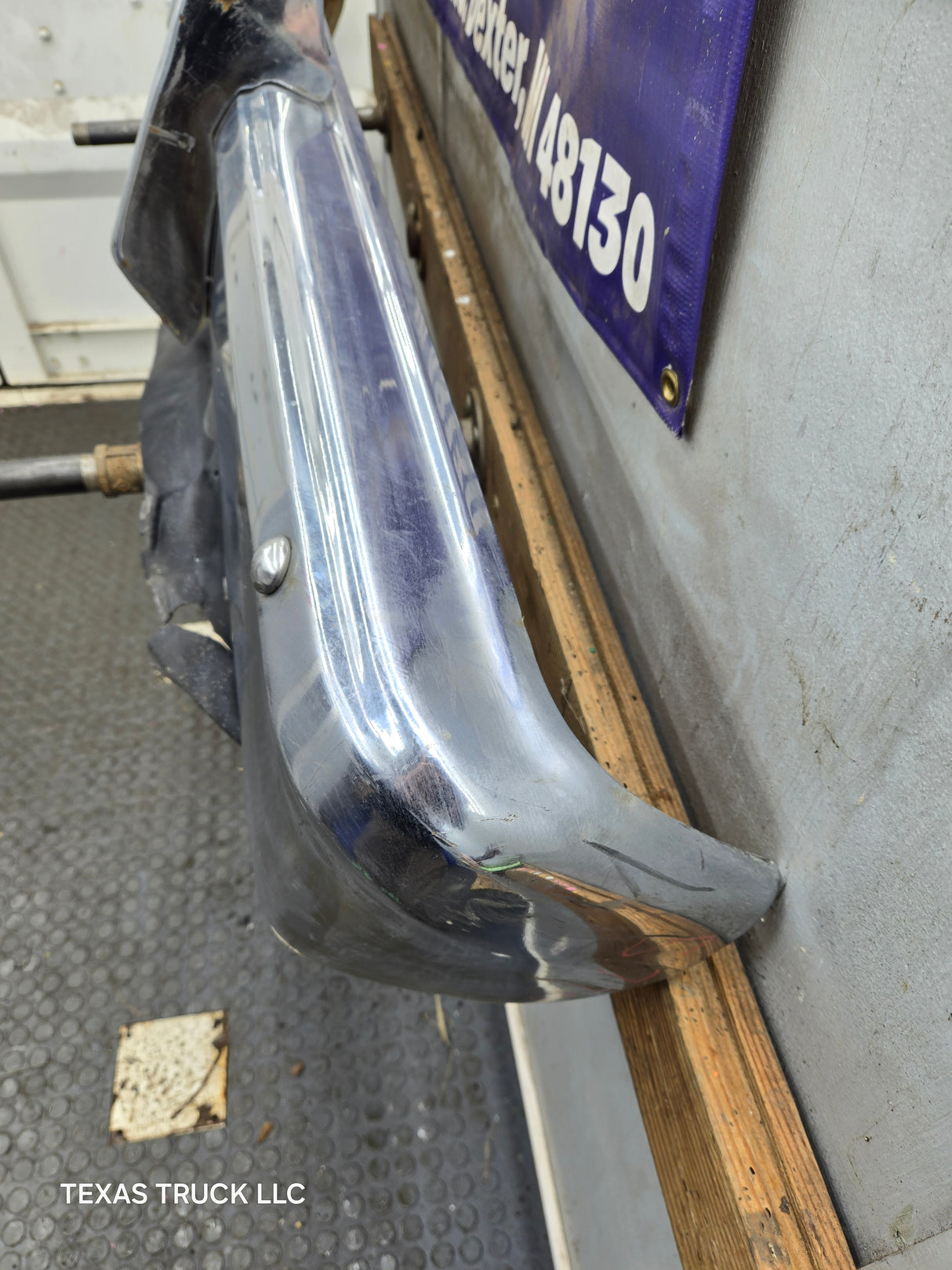 1983-1991 Chevrolet Silverado / GMC Sierra Square Body Front Bumper With Push Bars