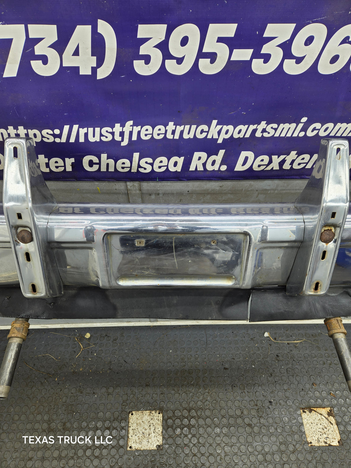 1983-1991 Chevrolet Silverado / GMC Sierra Square Body Front Bumper With Push Bars