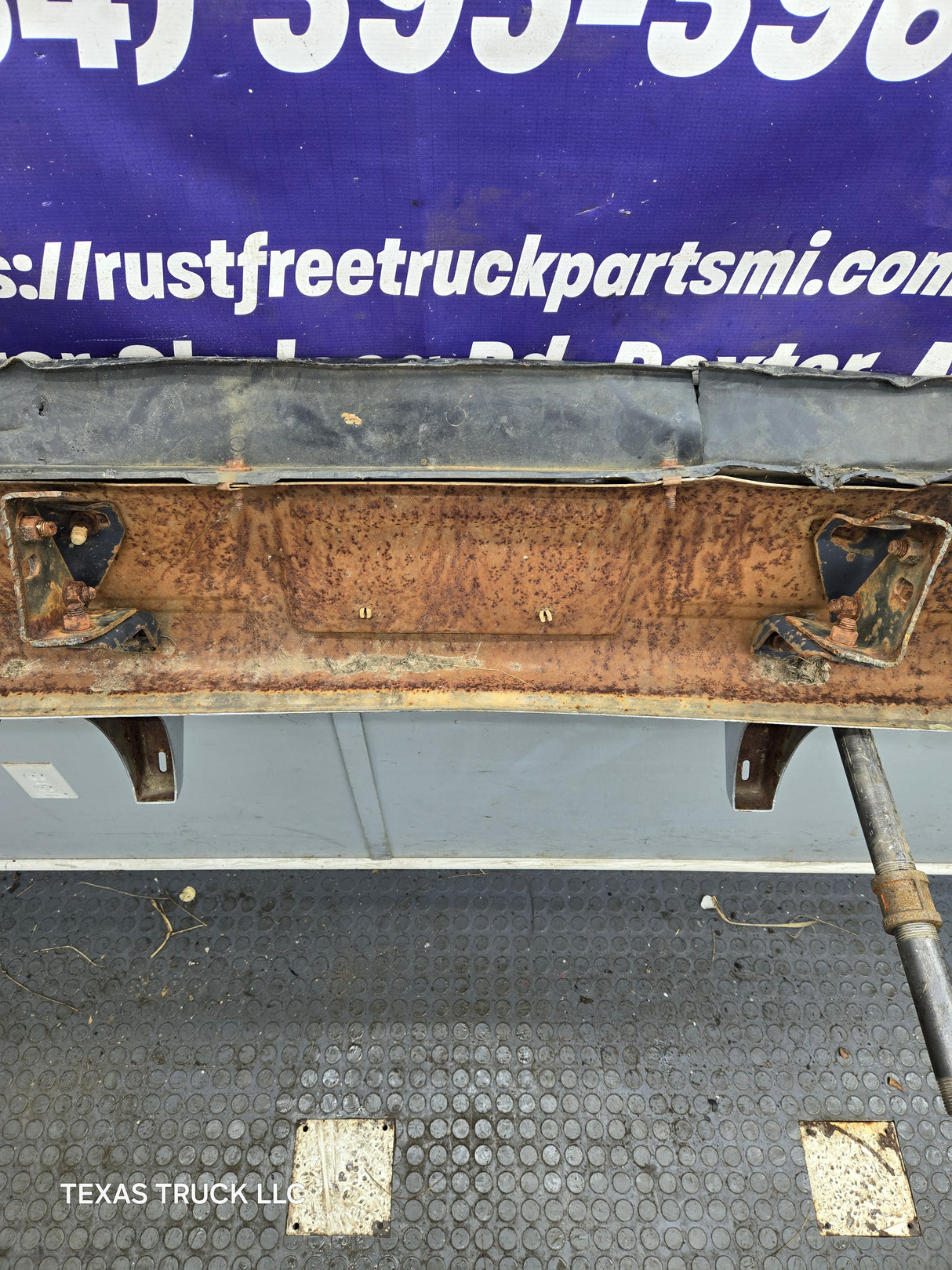 1983-1991 Chevrolet Silverado / GMC Sierra Square Body Front Bumper With Push Bars