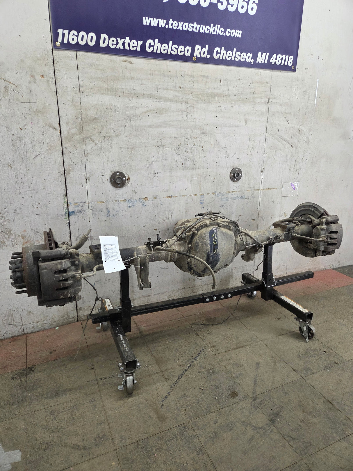 2011-2012 Ford Super Duty F250 F350 Rear Axle 3.73 Gear Ratio Electric Locking Rear End 143k miles
