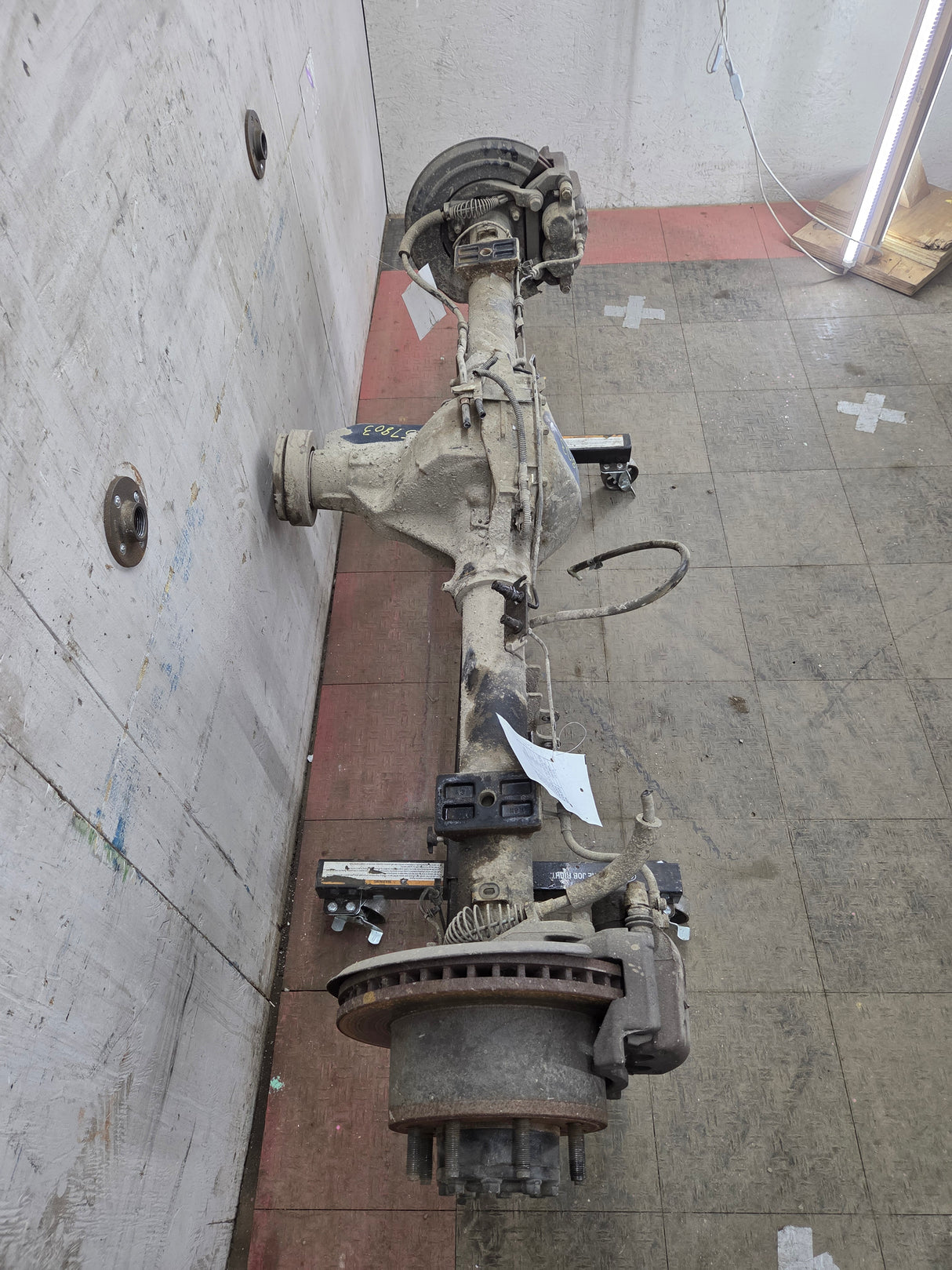 2011-2012 Ford Super Duty F250 F350 Rear Axle 3.73 Gear Ratio Electric Locking Rear End 143k miles