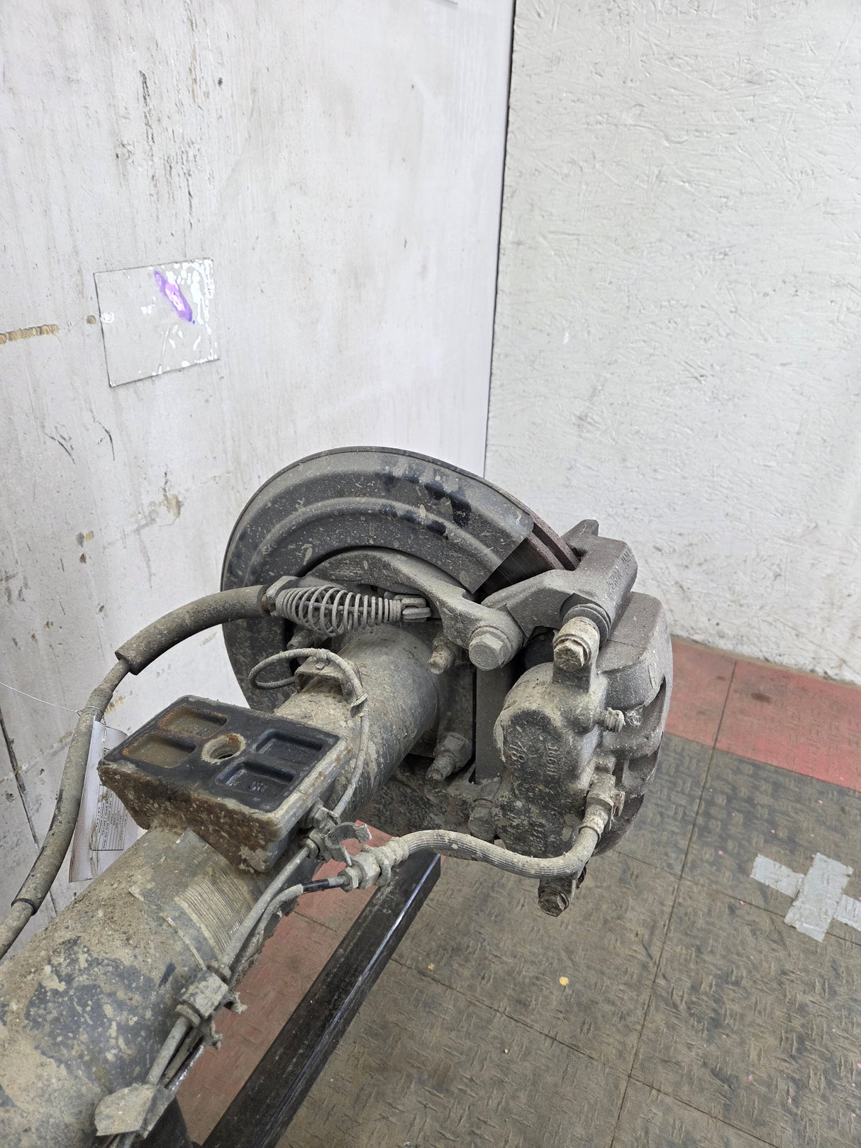 2011-2012 Ford Super Duty F250 F350 Rear Axle 3.73 Gear Ratio Electric Locking Rear End 143k miles