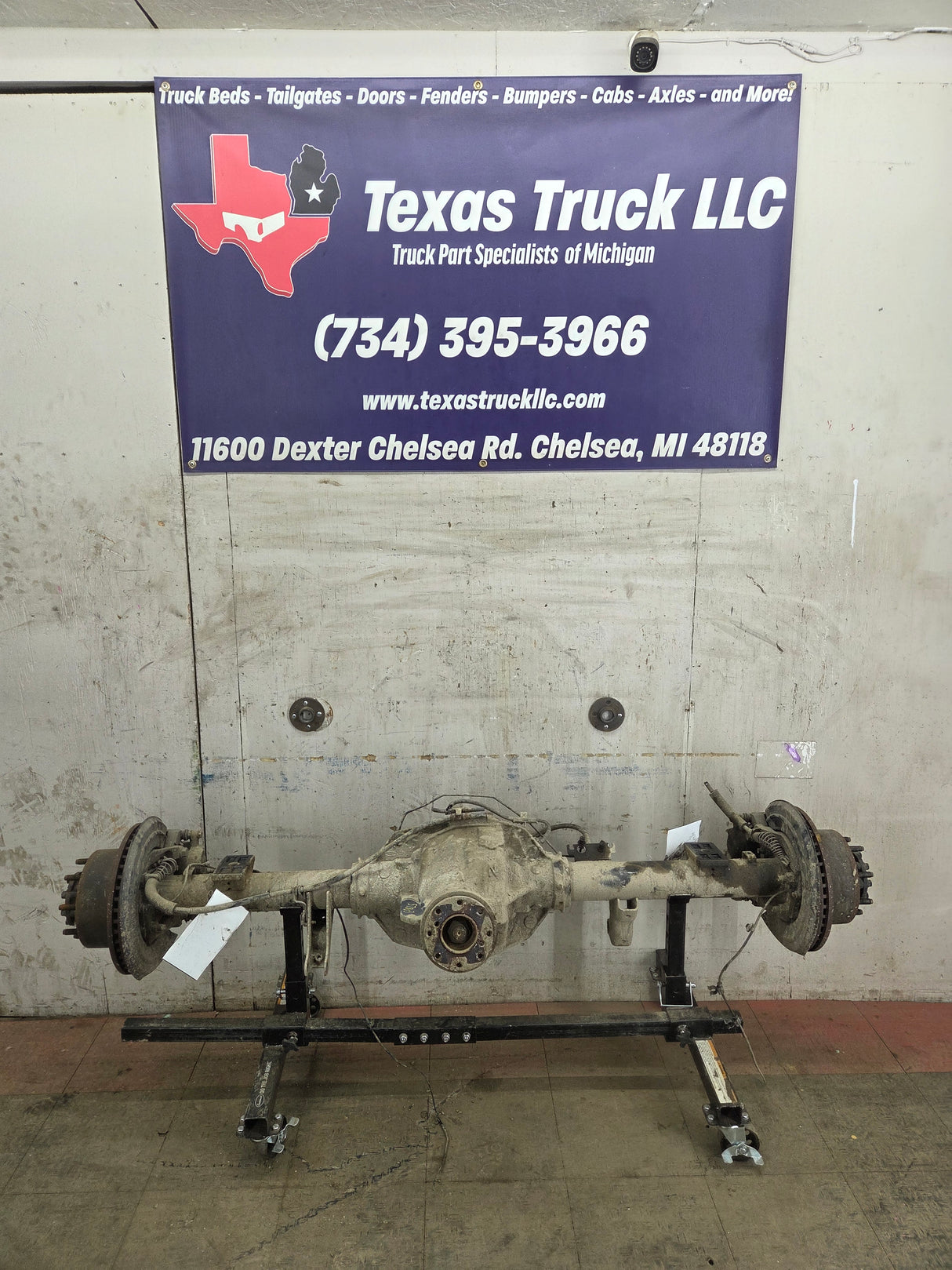 2011-2012 Ford Super Duty F250 F350 Rear Axle 3.73 Gear Ratio Electric Locking Rear End 143k miles