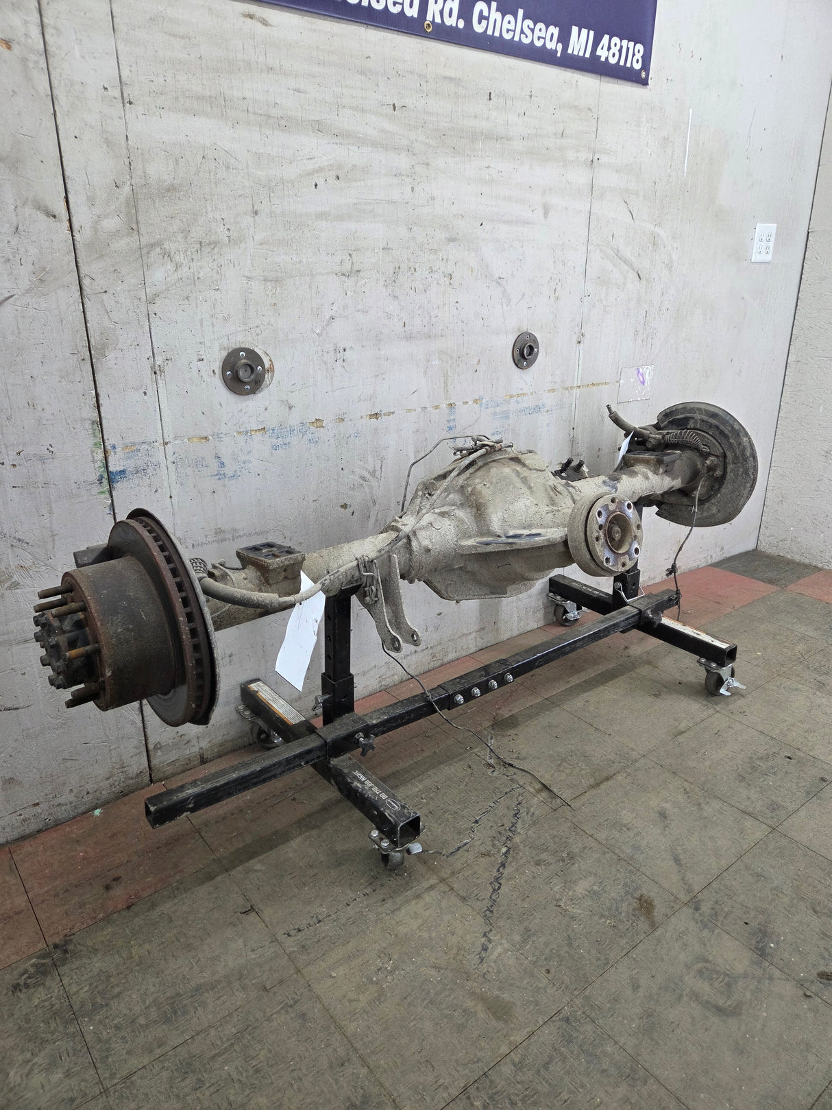 2011-2012 Ford Super Duty F250 F350 Rear Axle 3.73 Gear Ratio Electric Locking Rear End 143k miles