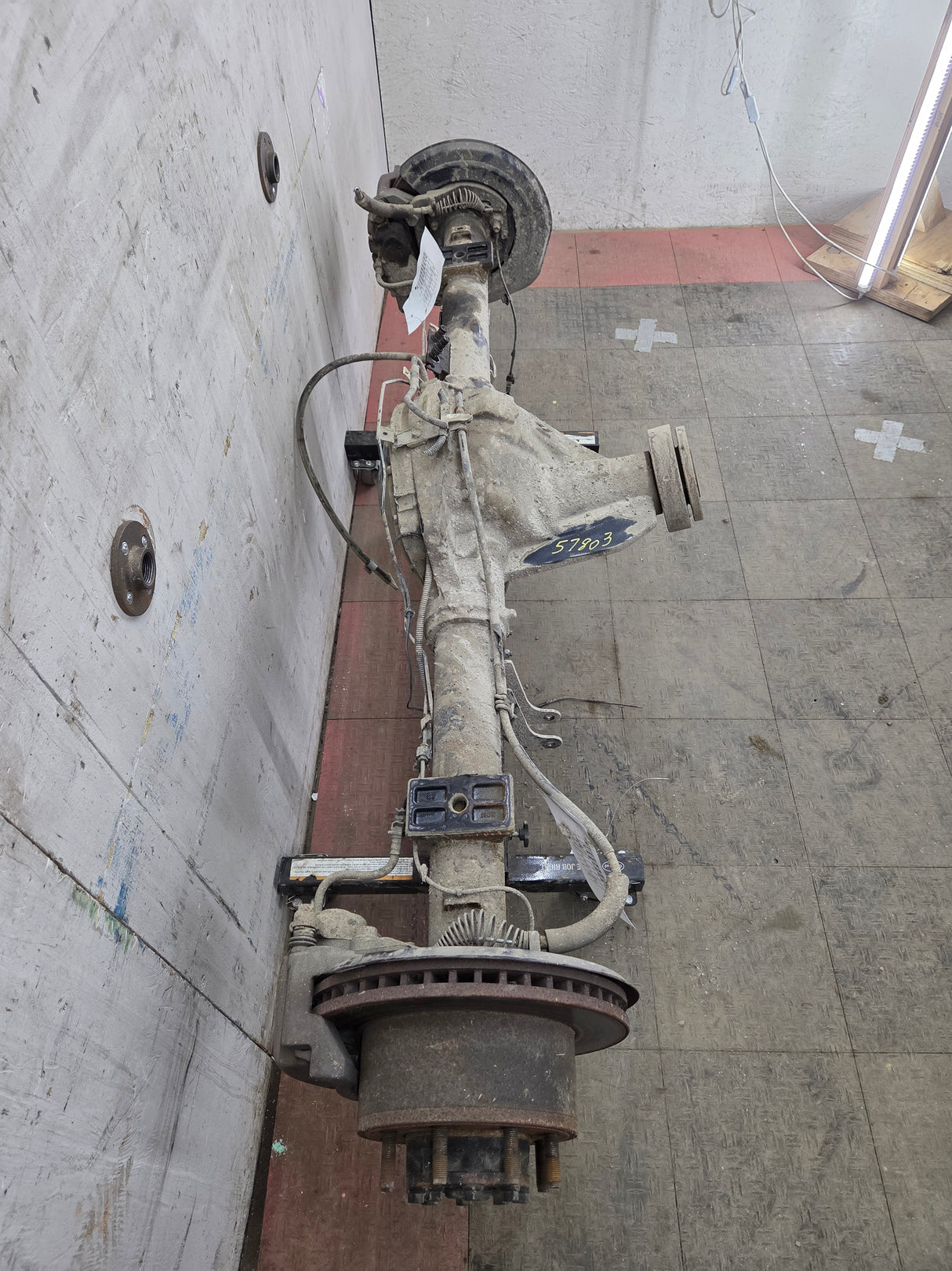 2011-2012 Ford Super Duty F250 F350 Rear Axle 3.73 Gear Ratio Electric Locking Rear End 143k miles