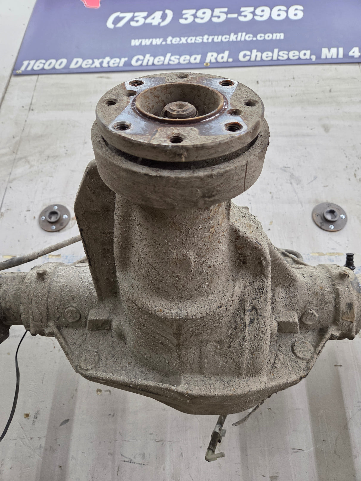 2011-2012 Ford Super Duty F250 F350 Rear Axle 3.73 Gear Ratio Electric Locking Rear End 143k miles