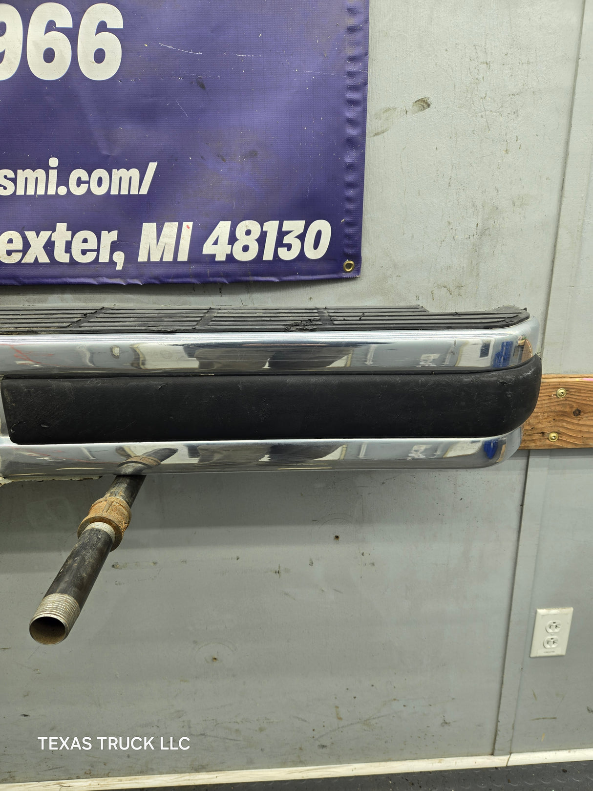 1980-1997 Ford F100 F150 F250 F350 Rear Bumper