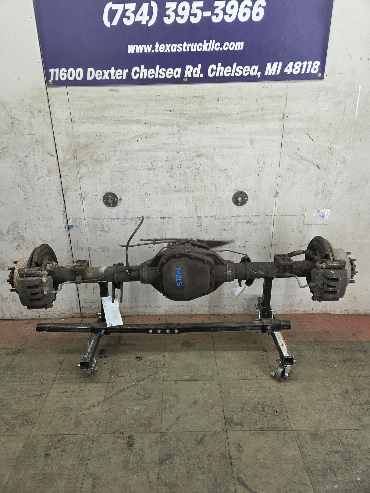 2011-2012 Ford Super Duty F250 F350 Rear Axle 3.73 Gear Ratio Rear End 156K miles