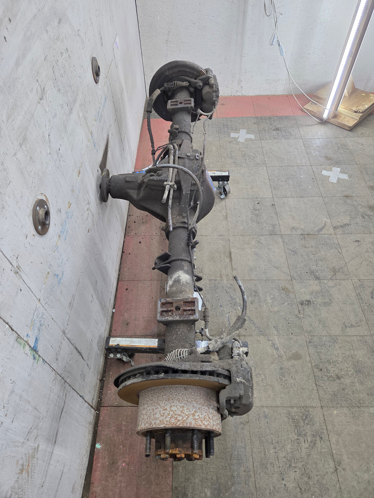 2011-2012 Ford Super Duty F250 F350 Rear Axle 3.73 Gear Ratio Rear End 156K miles