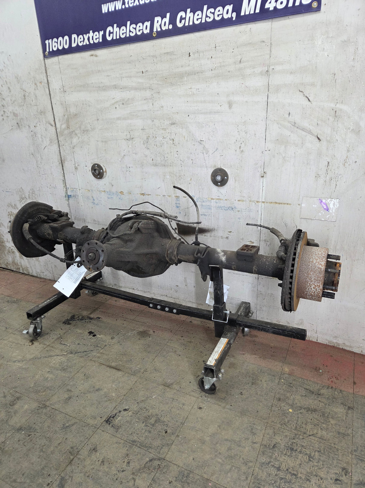 2011-2012 Ford Super Duty F250 F350 Rear Axle 3.73 Gear Ratio Rear End 156K miles