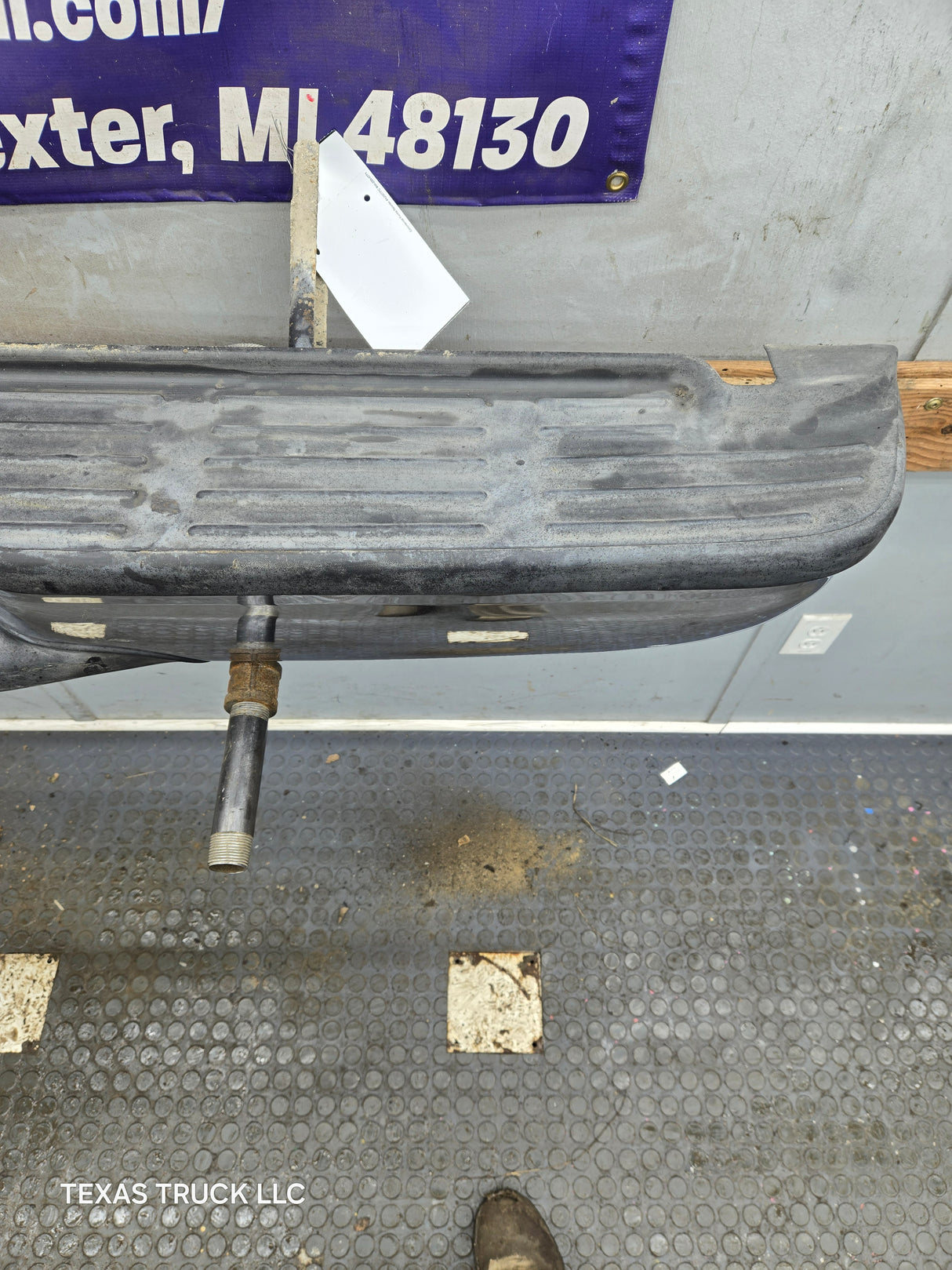 1999-2007 Ford Super Duty F250 F350 F450 F550 Rear Bumper