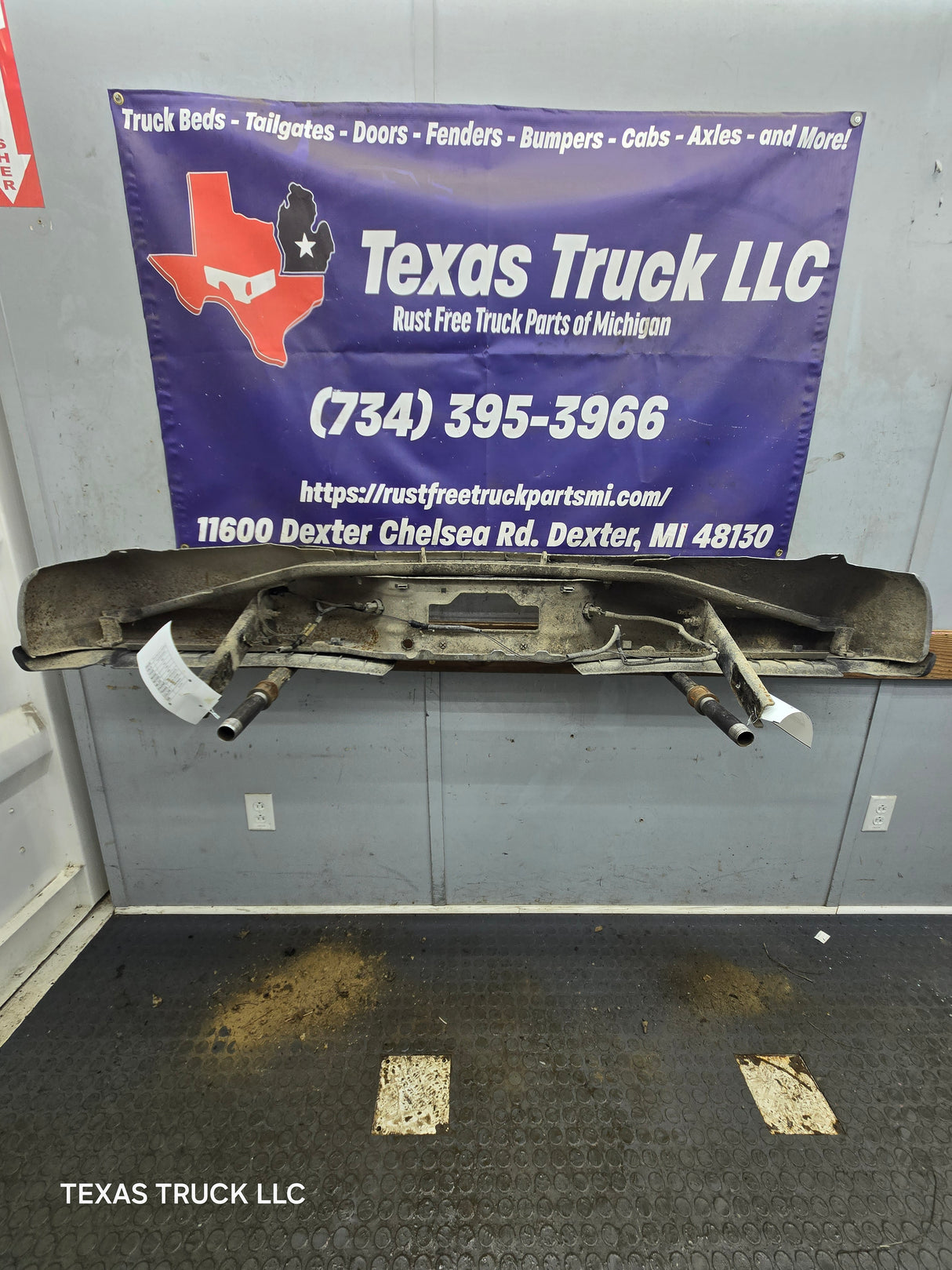 1999-2007 Ford Super Duty F250 F350 F450 F550 Rear Bumper
