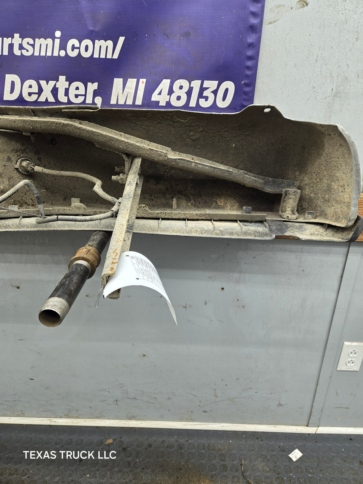 1999-2007 Ford Super Duty F250 F350 F450 F550 Rear Bumper
