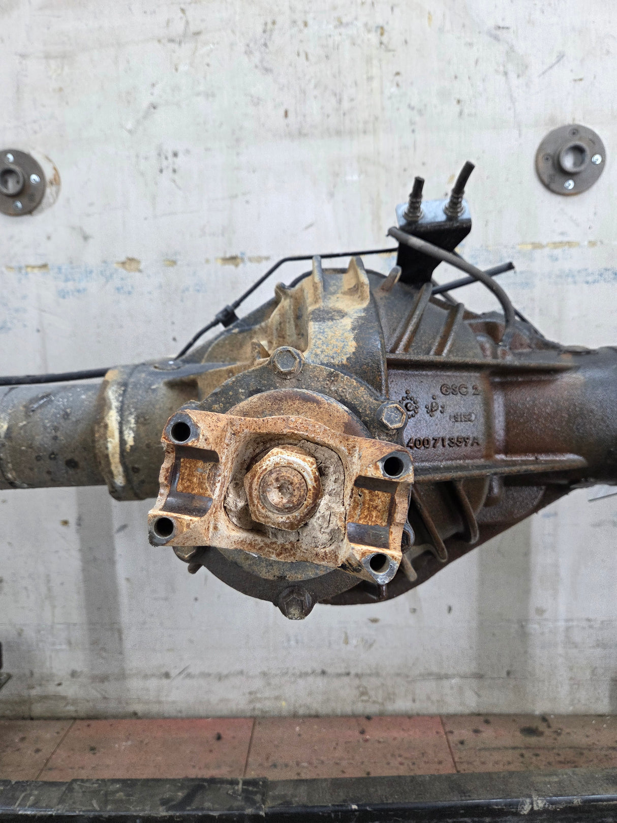 2011-2019 Chevrolet Silverado / GMC Sierra 2500 3500 HD Rear Axle 4.10 10.5"