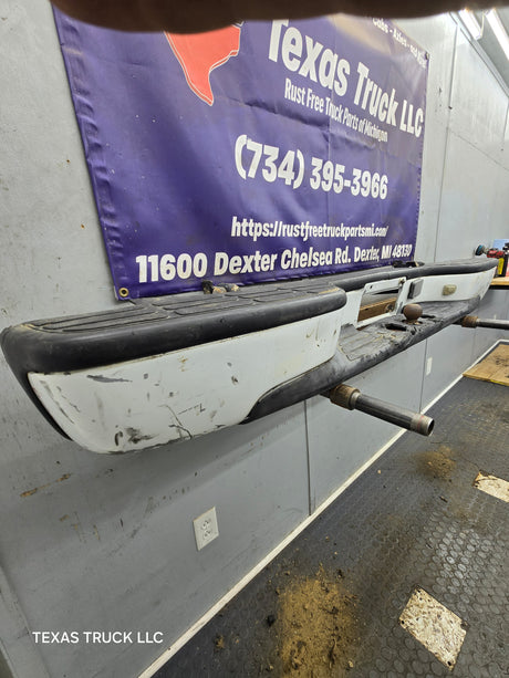 1999-2007 Chevrolet Silverado / GMC Sierra 1500 Rear Bumper