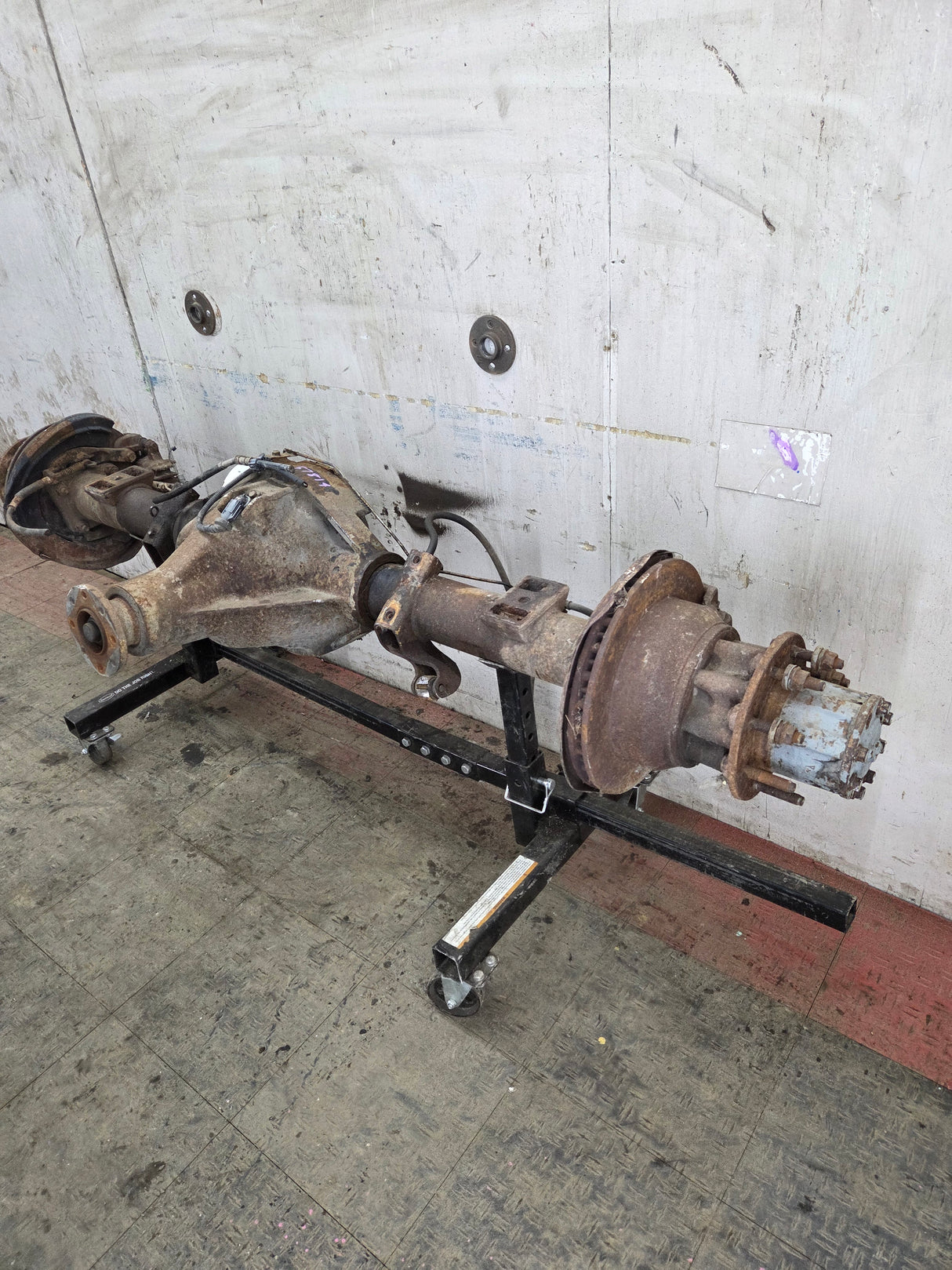 2005-2007 Ford Super Duty F350 DRW Dually Rear Axle 4.10 Gear Ratio