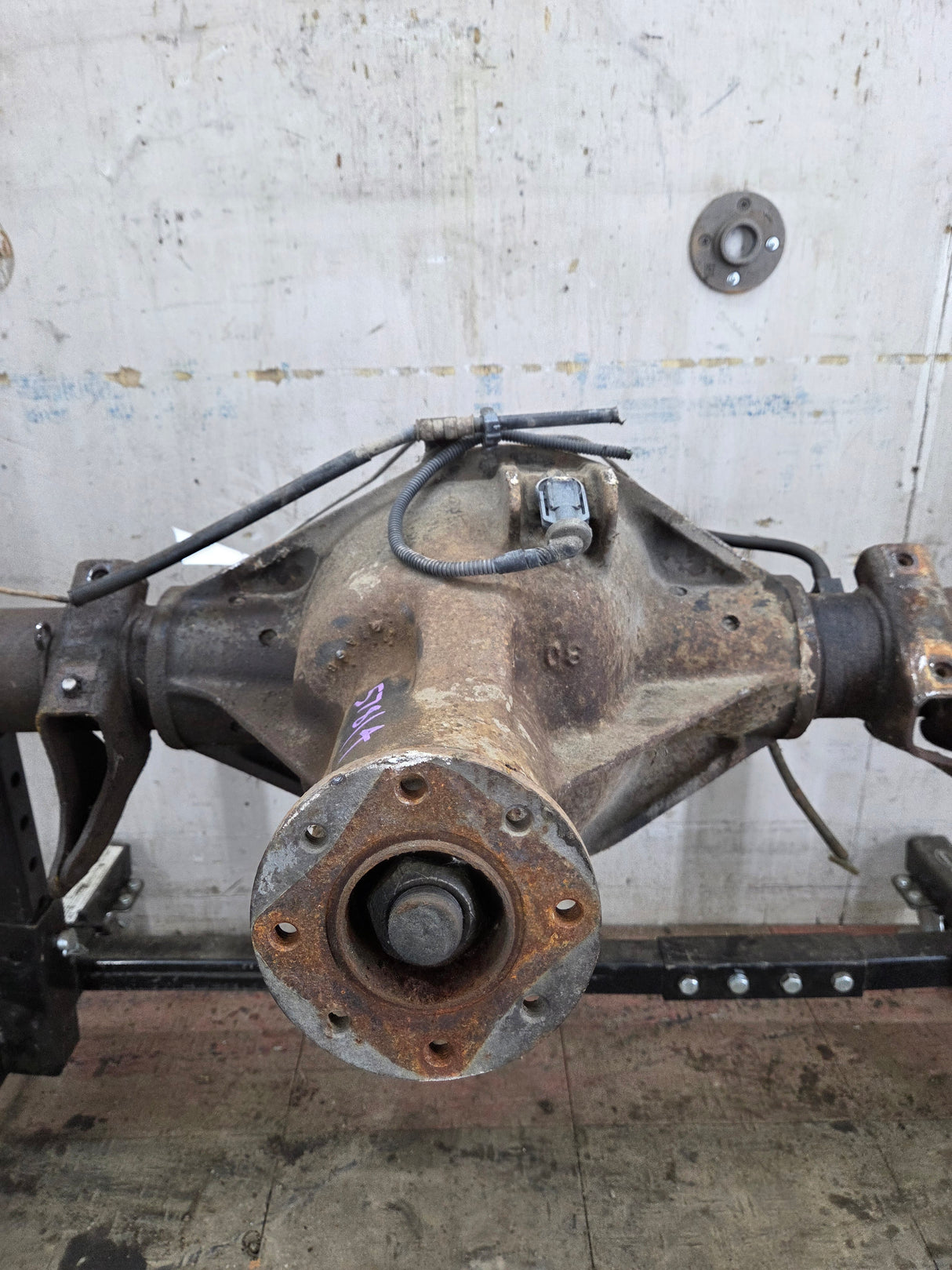 2005-2007 Ford Super Duty F350 DRW Dually Rear Axle 4.10 Gear Ratio