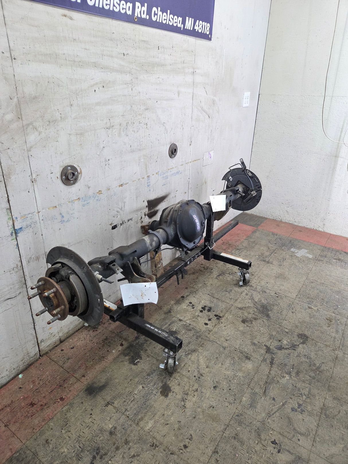 2009-2013 Chevrolet Silverado GMC Sierra 1500 Rear Axle GU5 3.73 Gear Ratio 8.6" Ring Gear