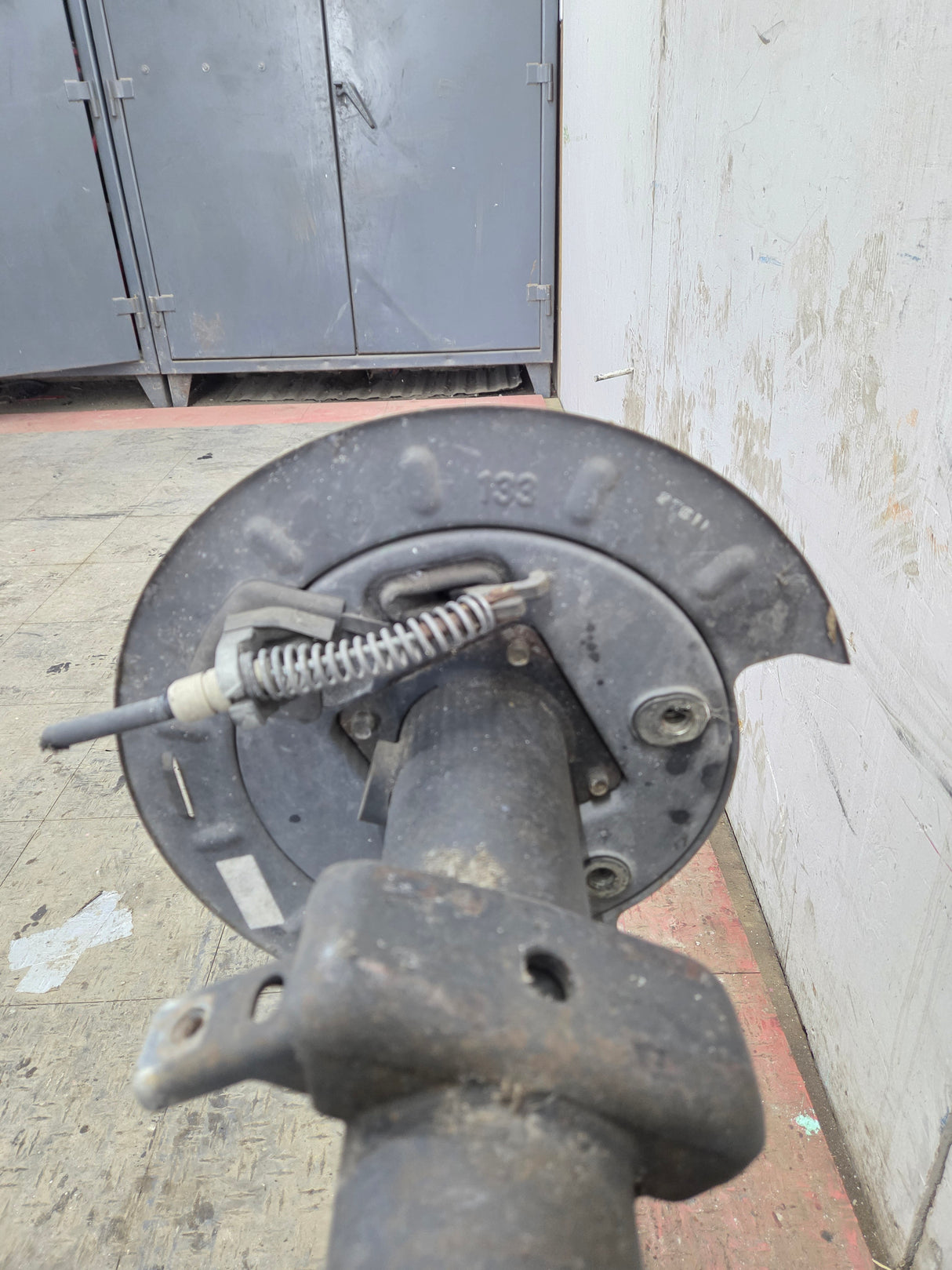 2009-2013 Chevrolet Silverado GMC Sierra 1500 Rear Axle GU5 3.73 Gear Ratio 8.6" Ring Gear