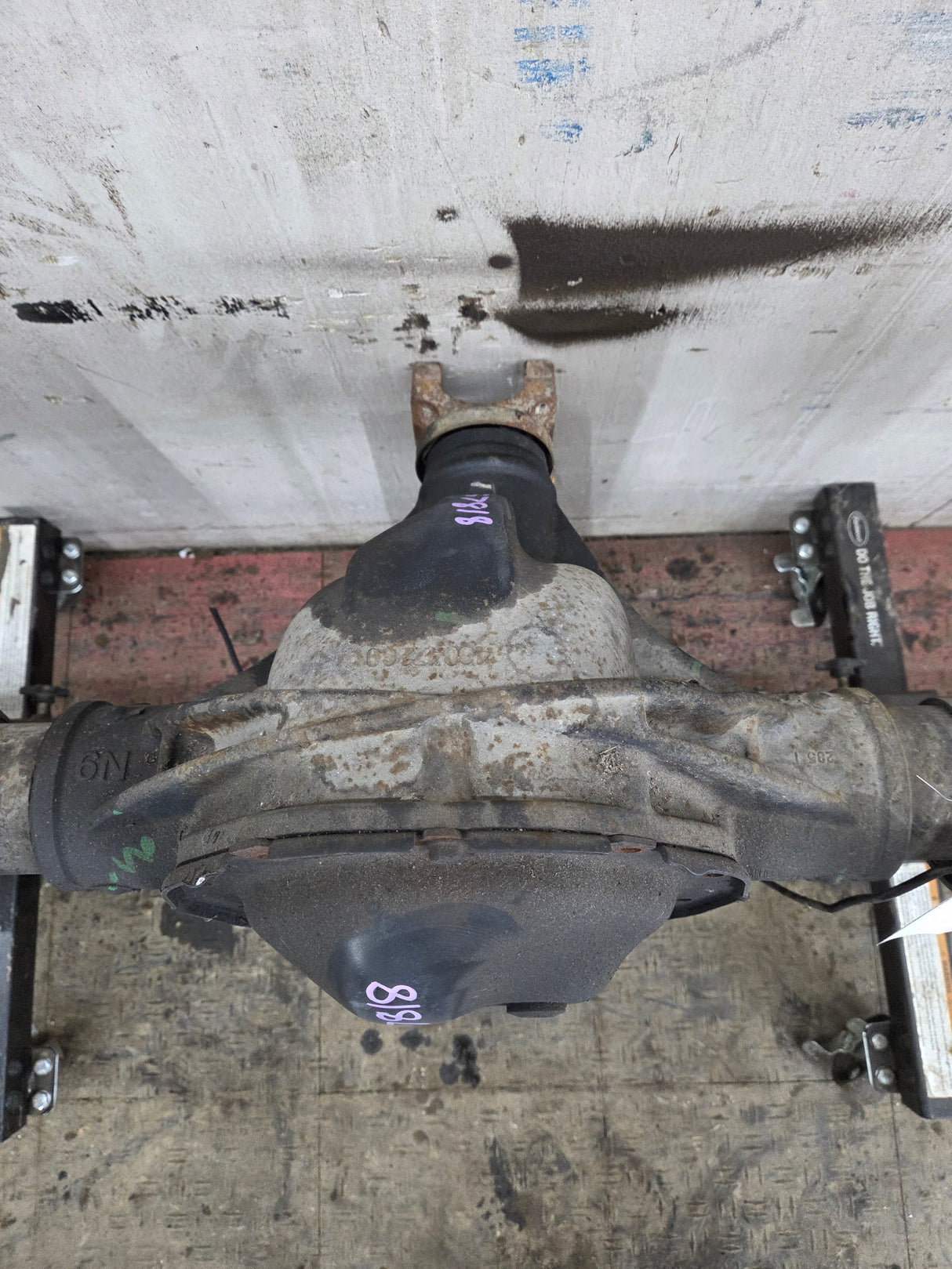 2009-2013 Chevrolet Silverado GMC Sierra 1500 Rear Axle GU5 3.73 Gear Ratio 8.6" Ring Gear