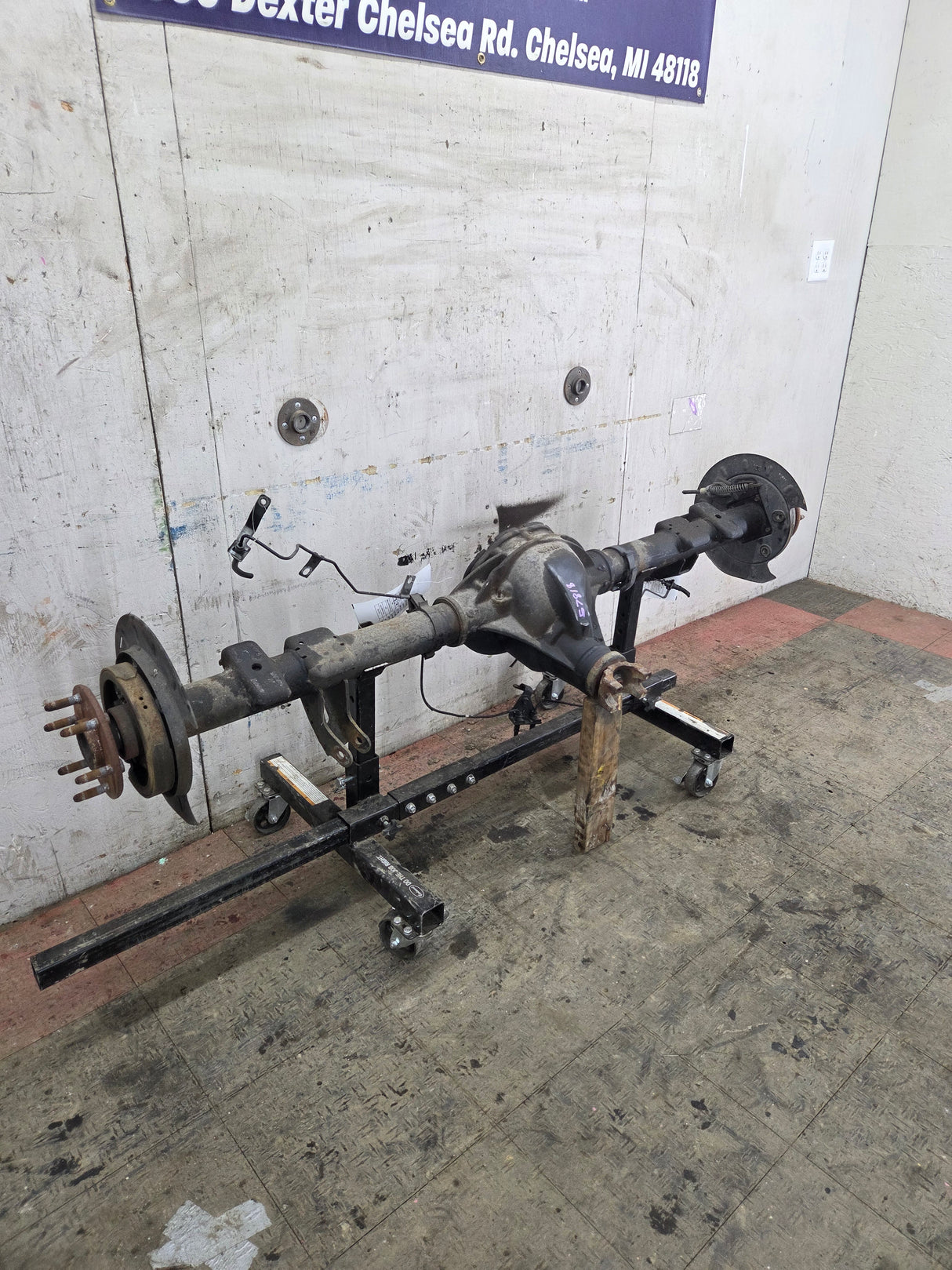 2009-2013 Chevrolet Silverado GMC Sierra 1500 Rear Axle GU5 3.73 Gear Ratio 8.6" Ring Gear
