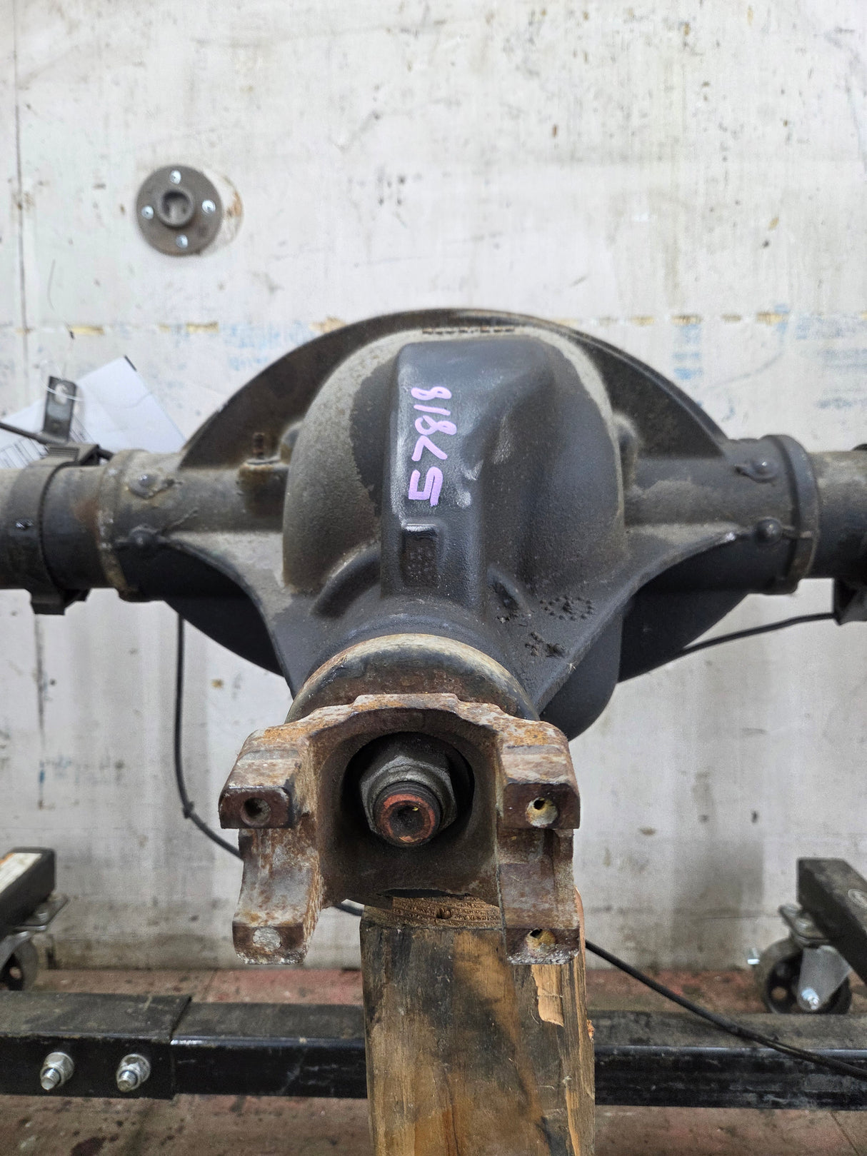 2009-2013 Chevrolet Silverado GMC Sierra 1500 Rear Axle GU5 3.73 Gear Ratio 8.6" Ring Gear