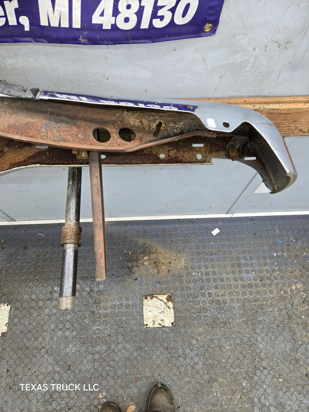 1999-2007 Ford Super Duty F250 F350 F450 F550 Rear Bumper