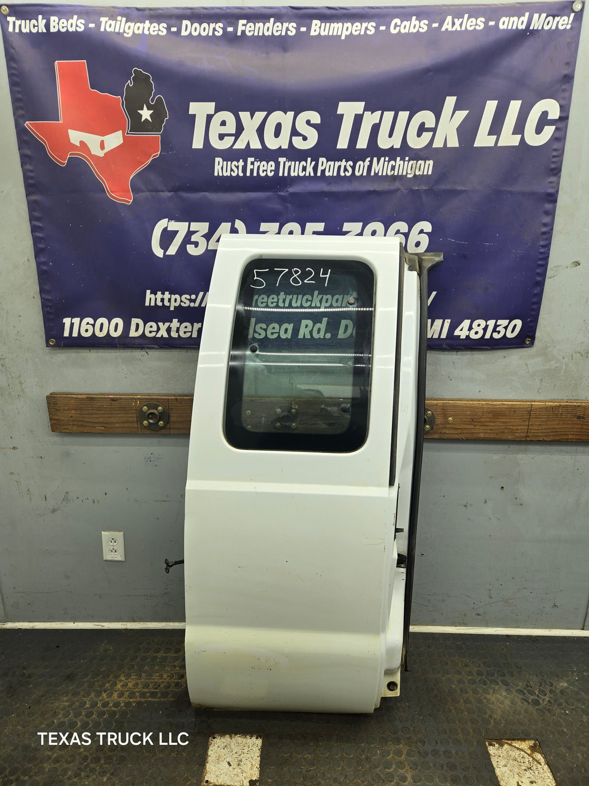 1999-2007 Ford Super Duty F250 F350 F450 F550 RH Extended Cab Passenger Rear Door