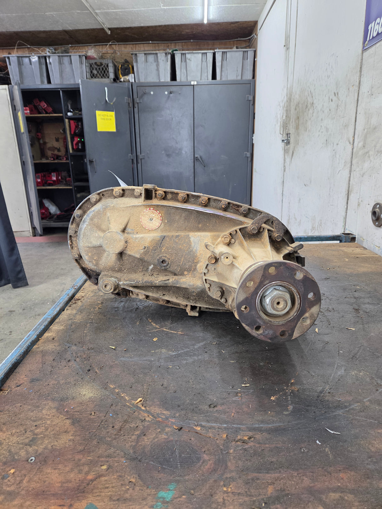 2008-2010 Ford Pickup F250 F350 F450 F550 Super Duty Transfer Case Electric Shift 7C347A195AF