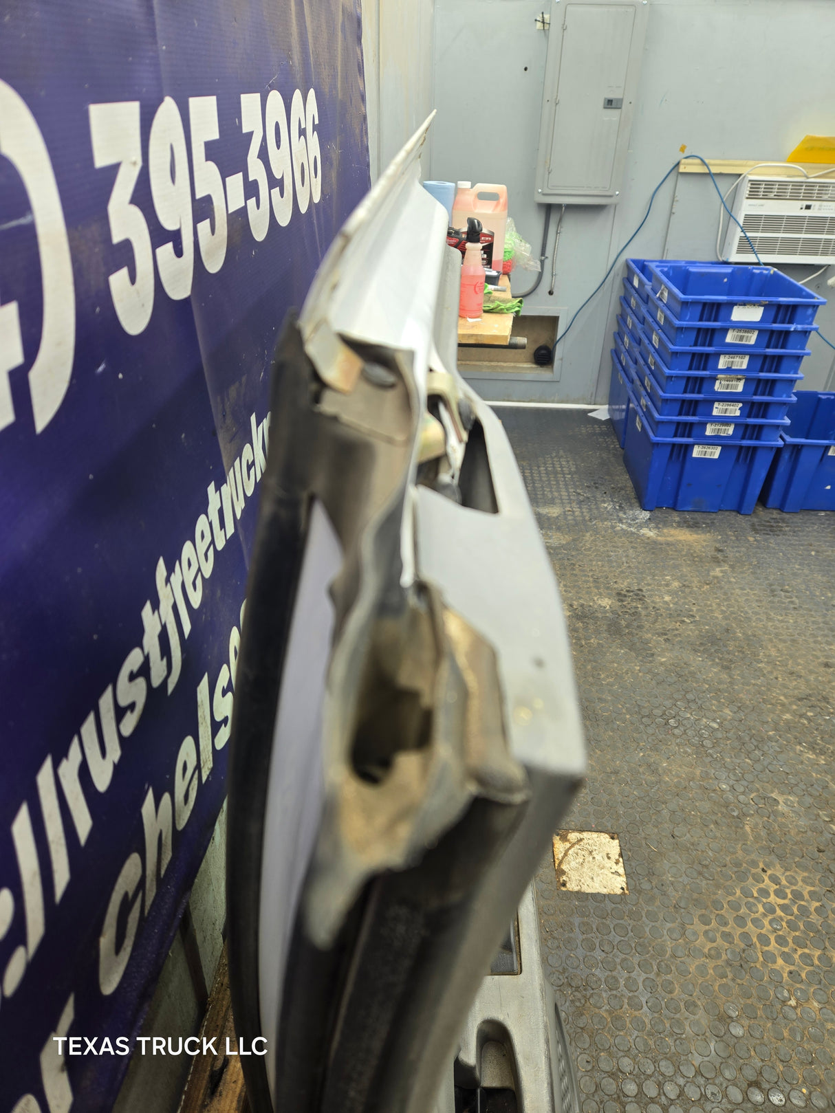 1999-2007 Ford Super Duty F250 F350 F450 F550 RH Extended Cab Passenger Rear Door