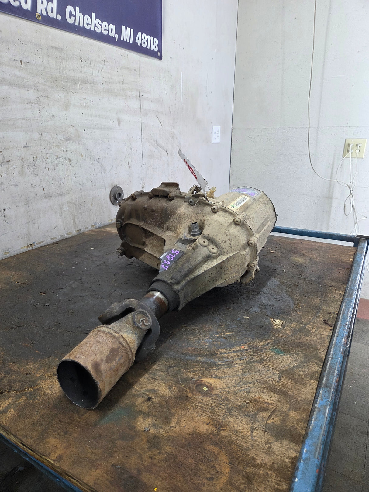 2008 Chevrolet Silverado GMC Sierra 2500HD 3500HD Floor Shift TRANSFER CASE 6L-90