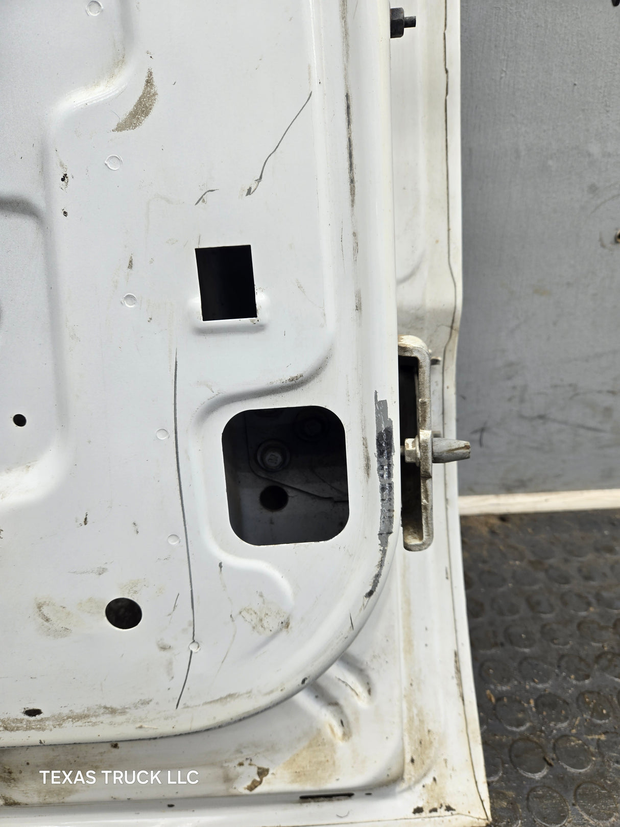 1999-2007 Ford Super Duty F250 F350 F450 F550 RH Extended Cab Passenger Rear Door