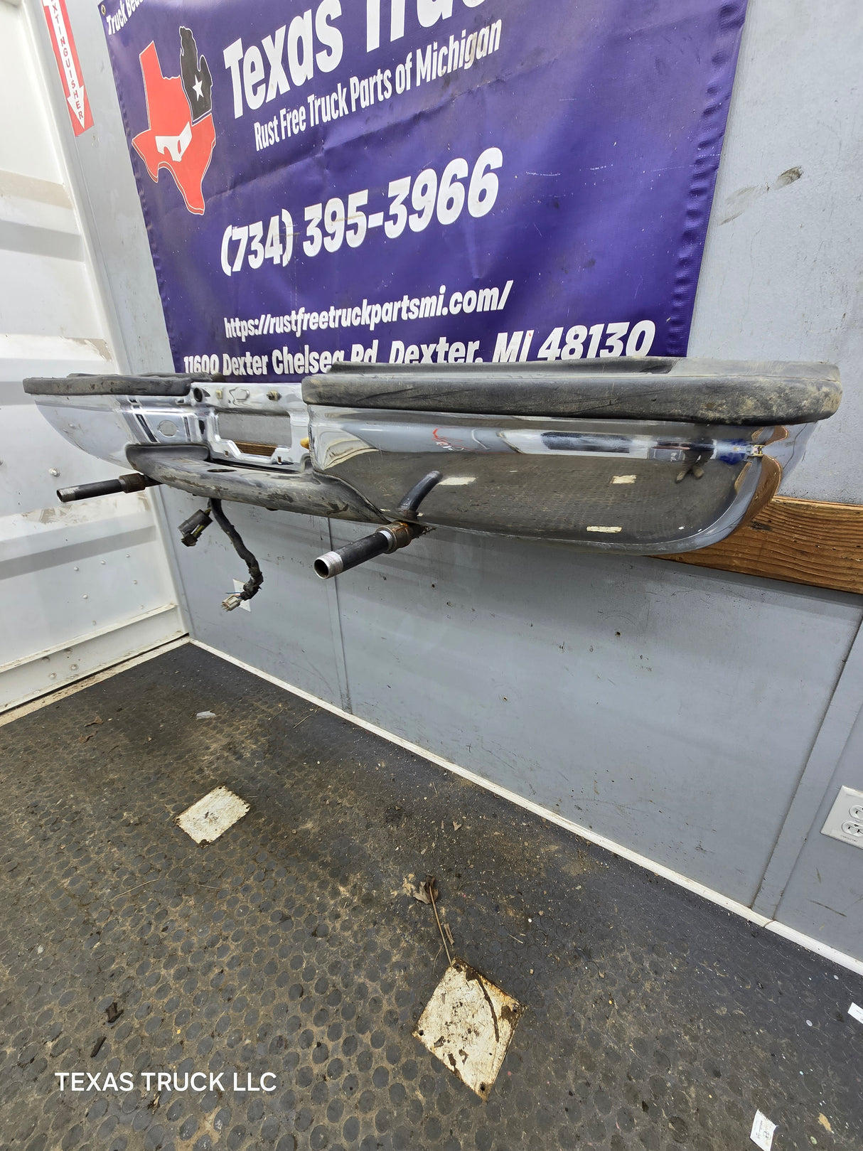 1999-2007 Ford Super Duty F250 F350 F450 F550 Rear Bumper