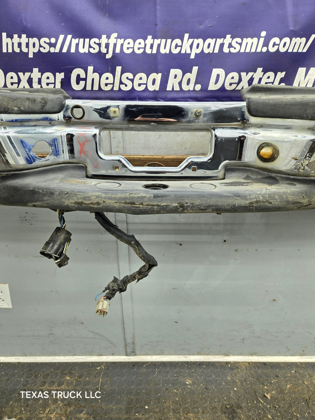 1999-2007 Ford Super Duty F250 F350 F450 F550 Rear Bumper