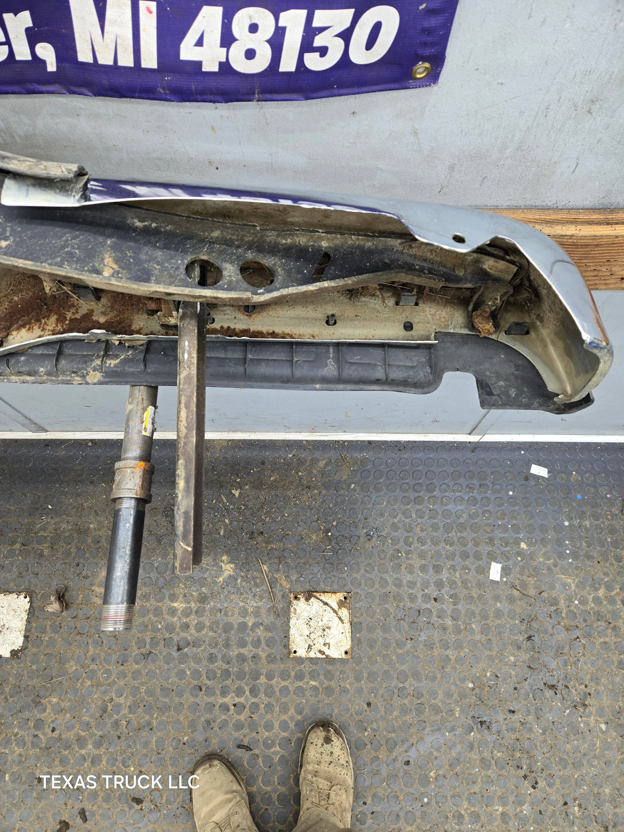 1999-2007 Ford Super Duty F250 F350 F450 F550 Rear Bumper
