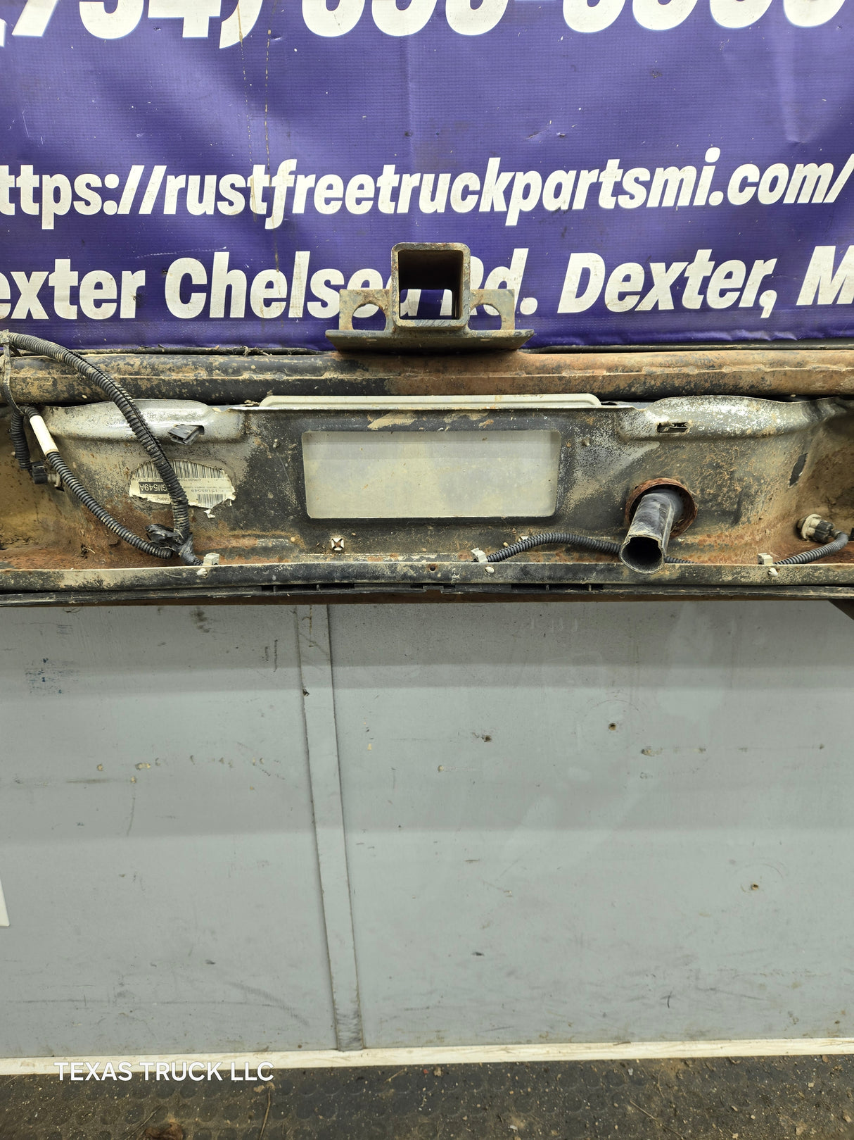 1999-2007 Chevrolet Silverado / GMC Sierra 1500 Rear Bumper