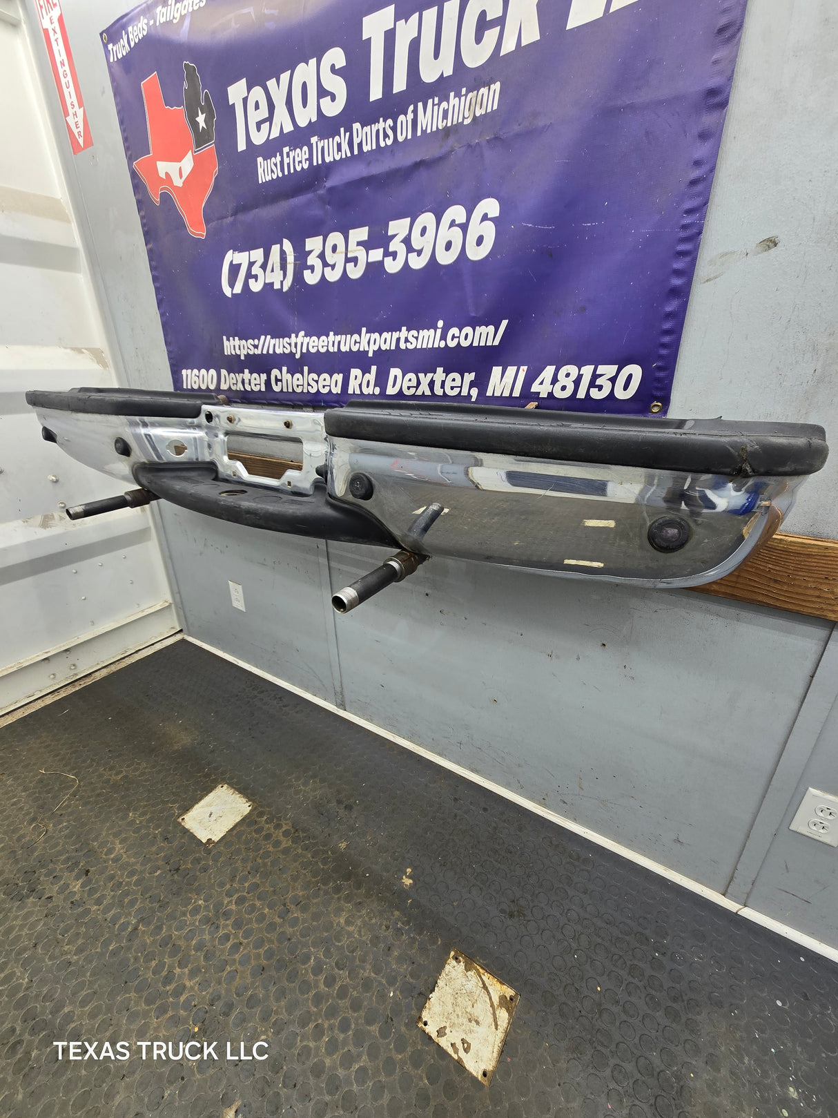1999-2007 Ford Super Duty F250 F350 F450 F550 Rear Bumper
