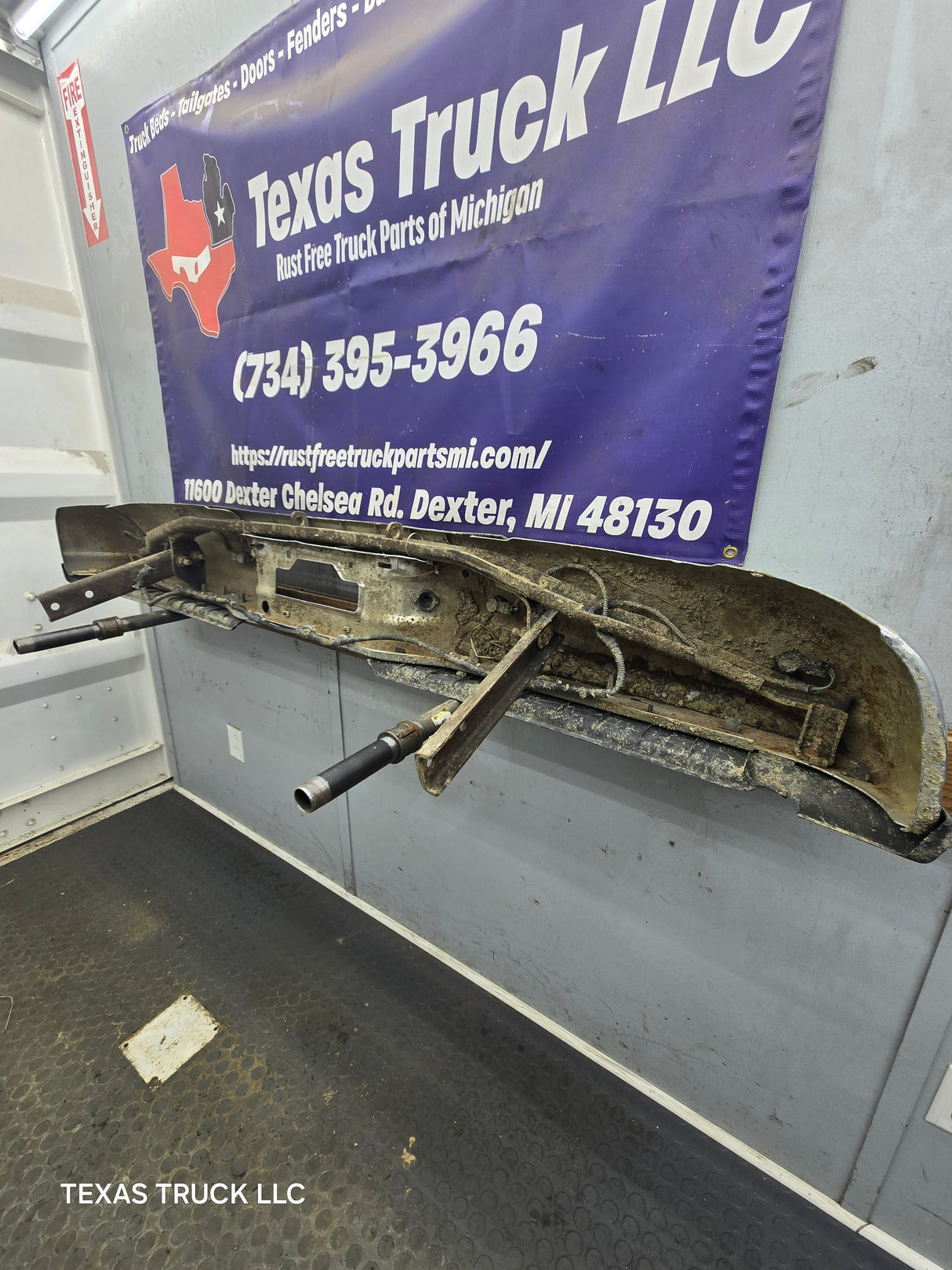 1999-2007 Ford Super Duty F250 F350 F450 F550 Rear Bumper