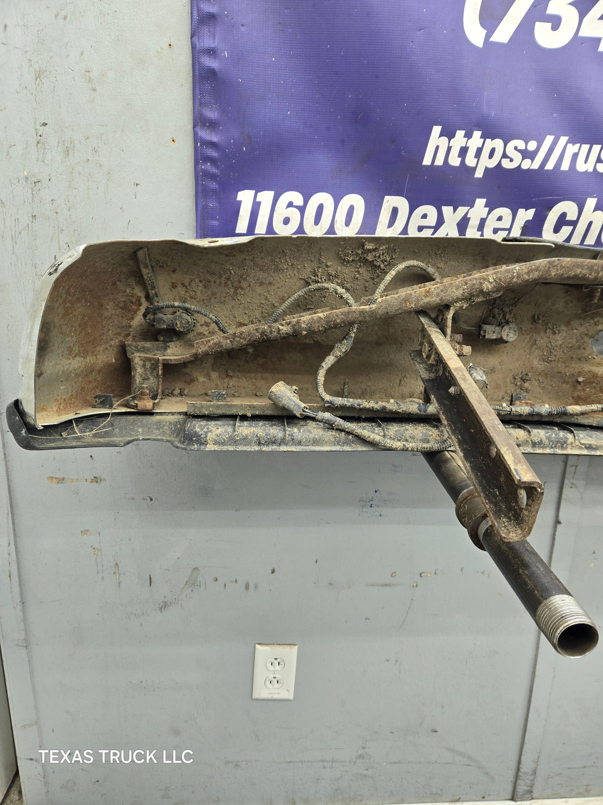 1999-2007 Ford Super Duty F250 F350 F450 F550 Rear Bumper