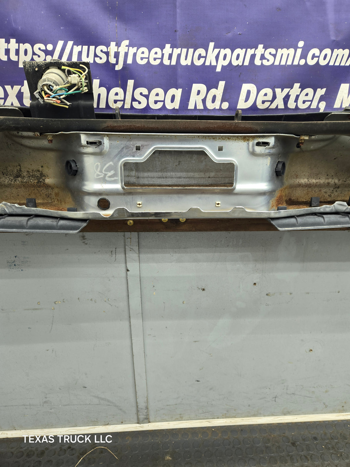 1999-2007 Ford Super Duty F250 F350 F450 F550 Rear Bumper