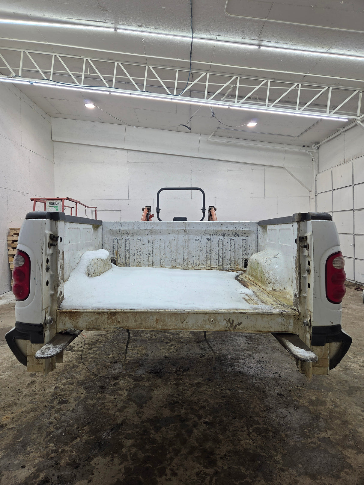 1997-2003 Ford F150 5' 6" Short Truck Bed