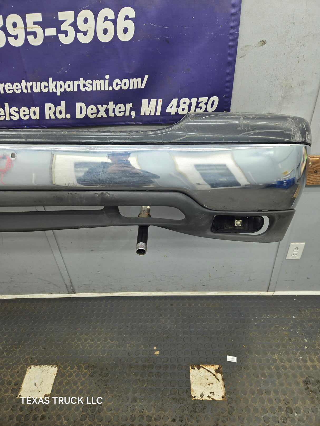 1999-2006 GMC Sierra Yukon 1500 Front Bumper - Chrome