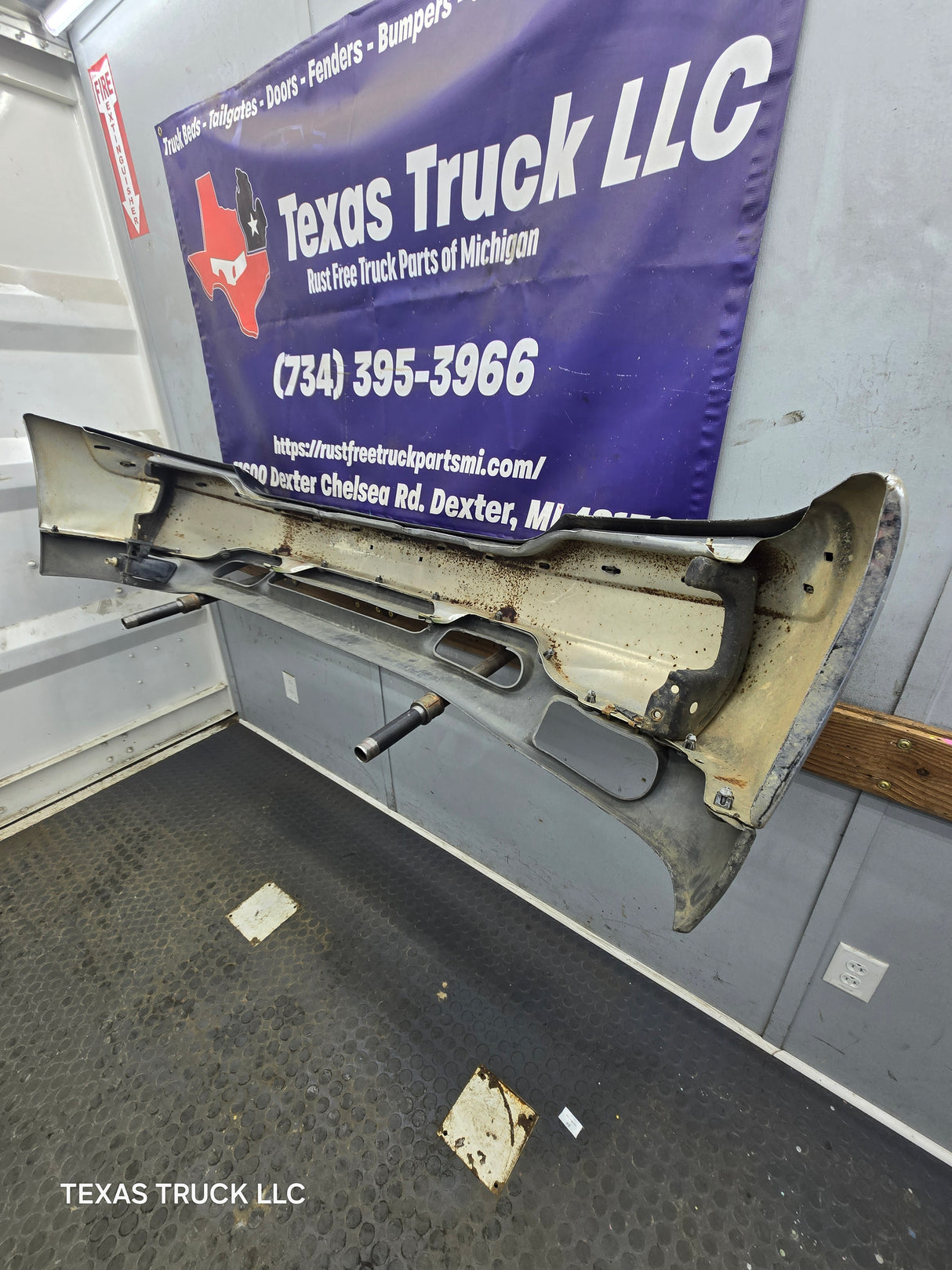 1999-2006 GMC Sierra Yukon 1500 Front Bumper - Chrome
