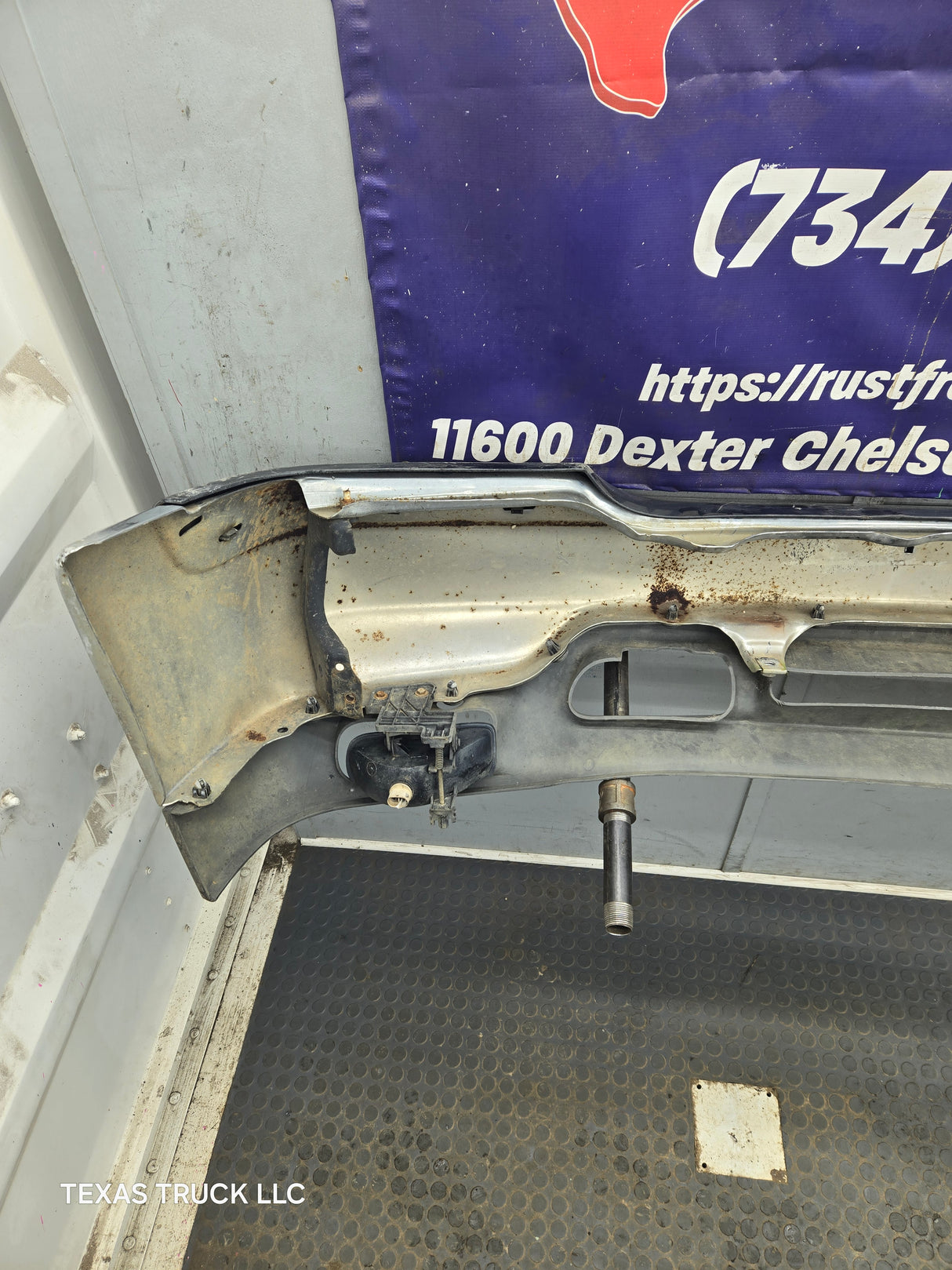 1999-2006 GMC Sierra Yukon 1500 Front Bumper - Chrome