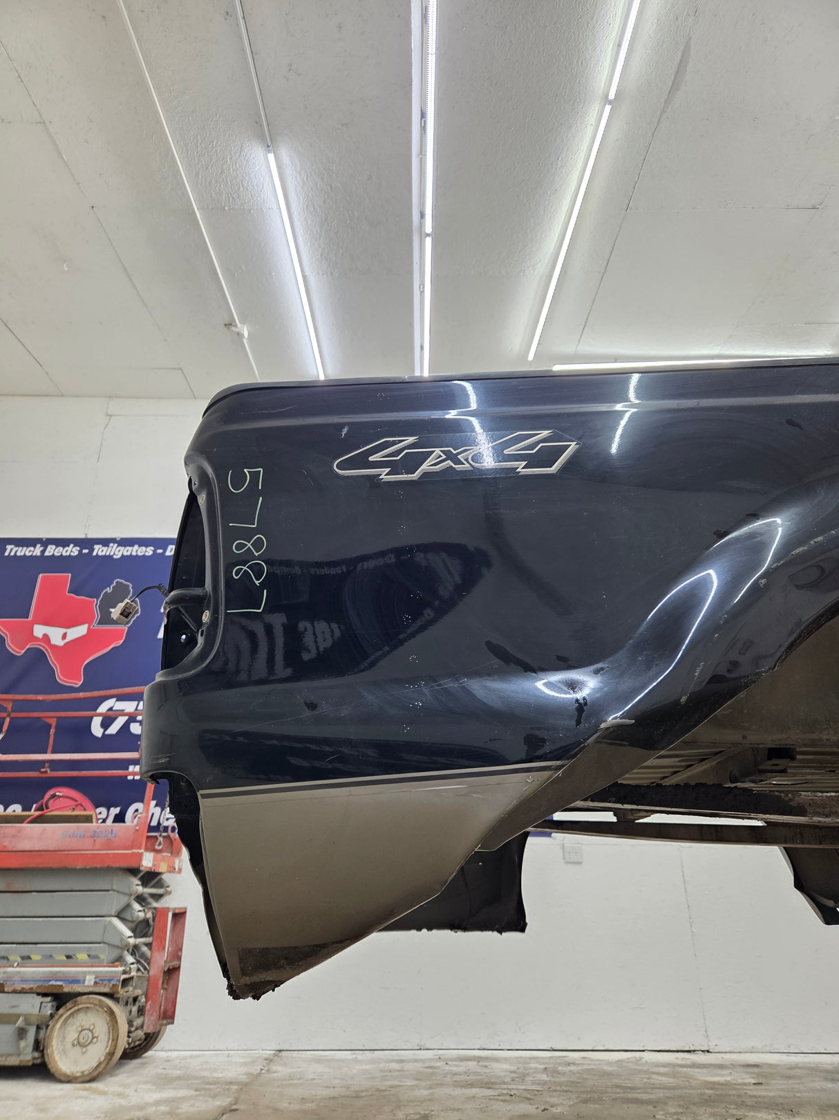 1999-2010 Ford Super Duty F250 F350 6' 9" Short Truck Bed