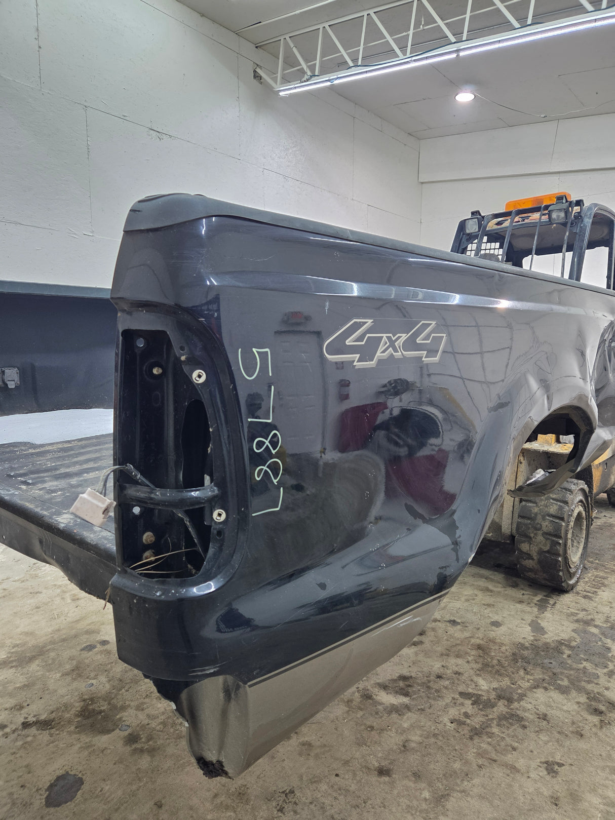 1999-2010 Ford Super Duty F250 F350 6' 9" Short Truck Bed