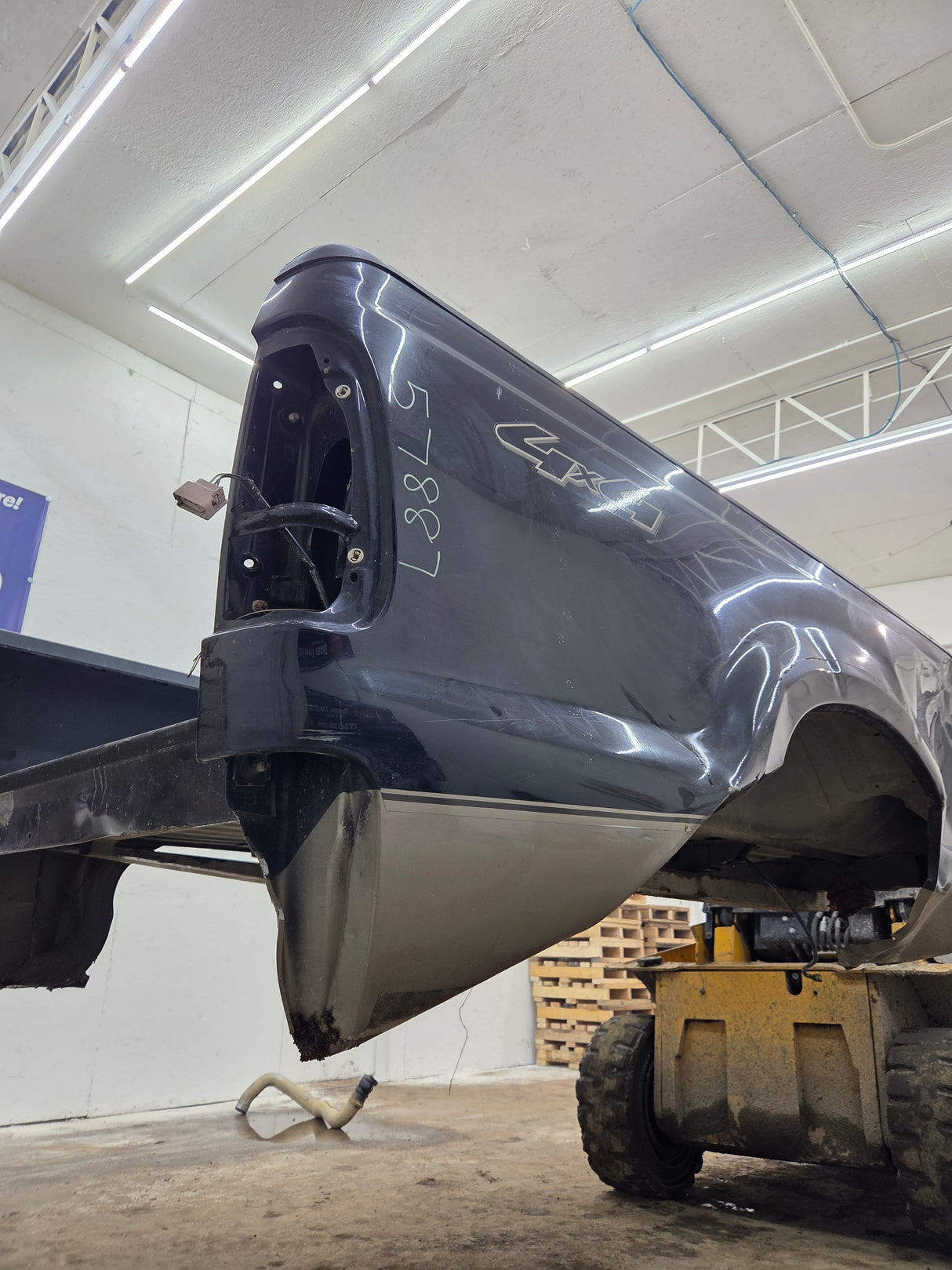 1999-2010 Ford Super Duty F250 F350 6' 9" Short Truck Bed