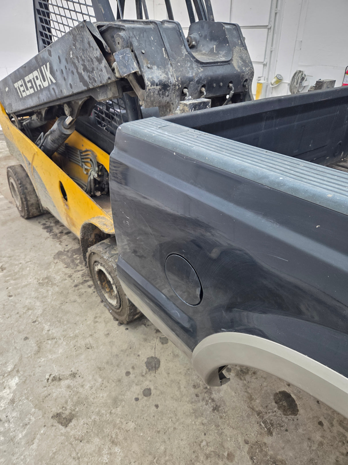 1999-2010 Ford Super Duty F250 F350 6' 9" Short Truck Bed