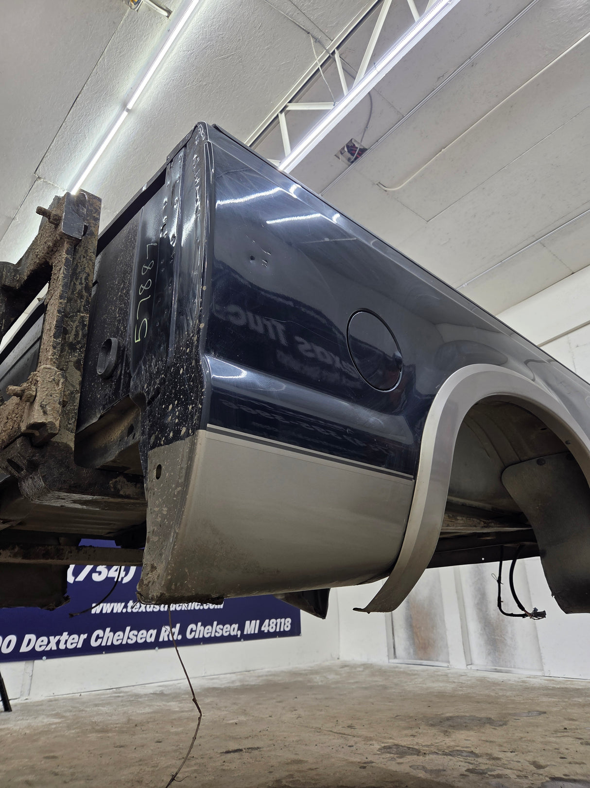 1999-2010 Ford Super Duty F250 F350 6' 9" Short Truck Bed