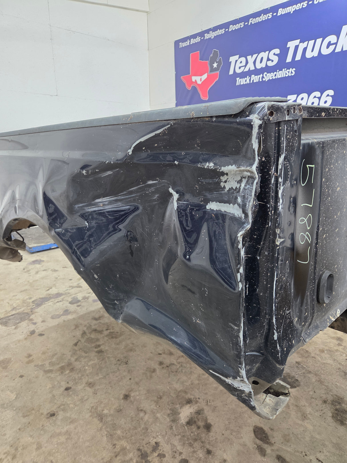 1999-2010 Ford Super Duty F250 F350 6' 9" Short Truck Bed